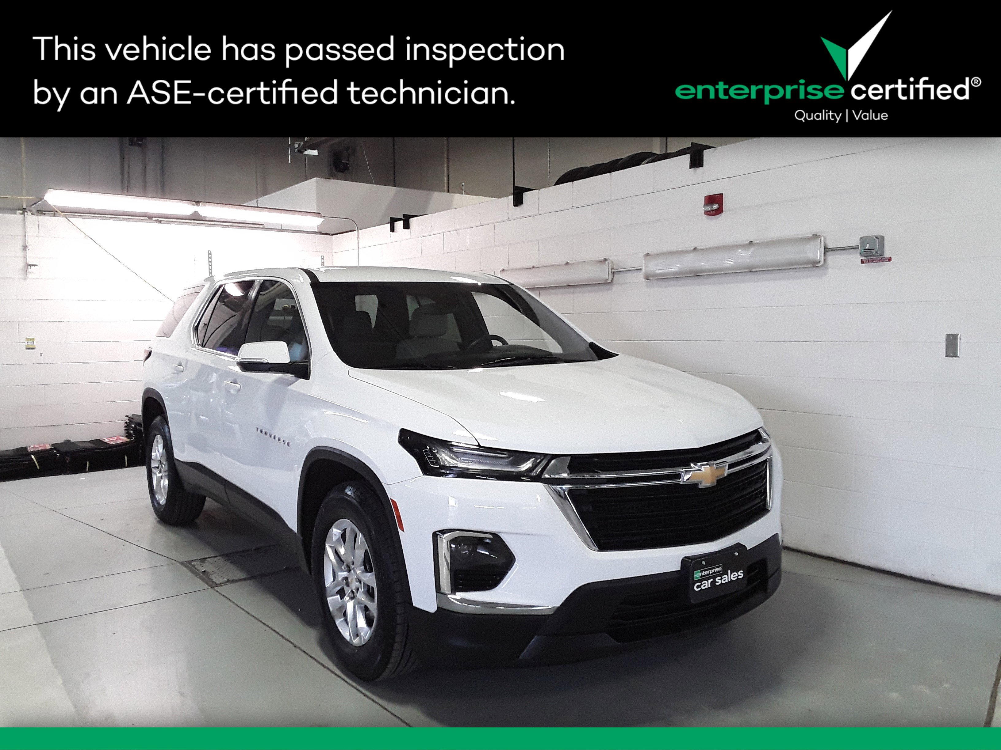 2022 Chevrolet Traverse LS's photo