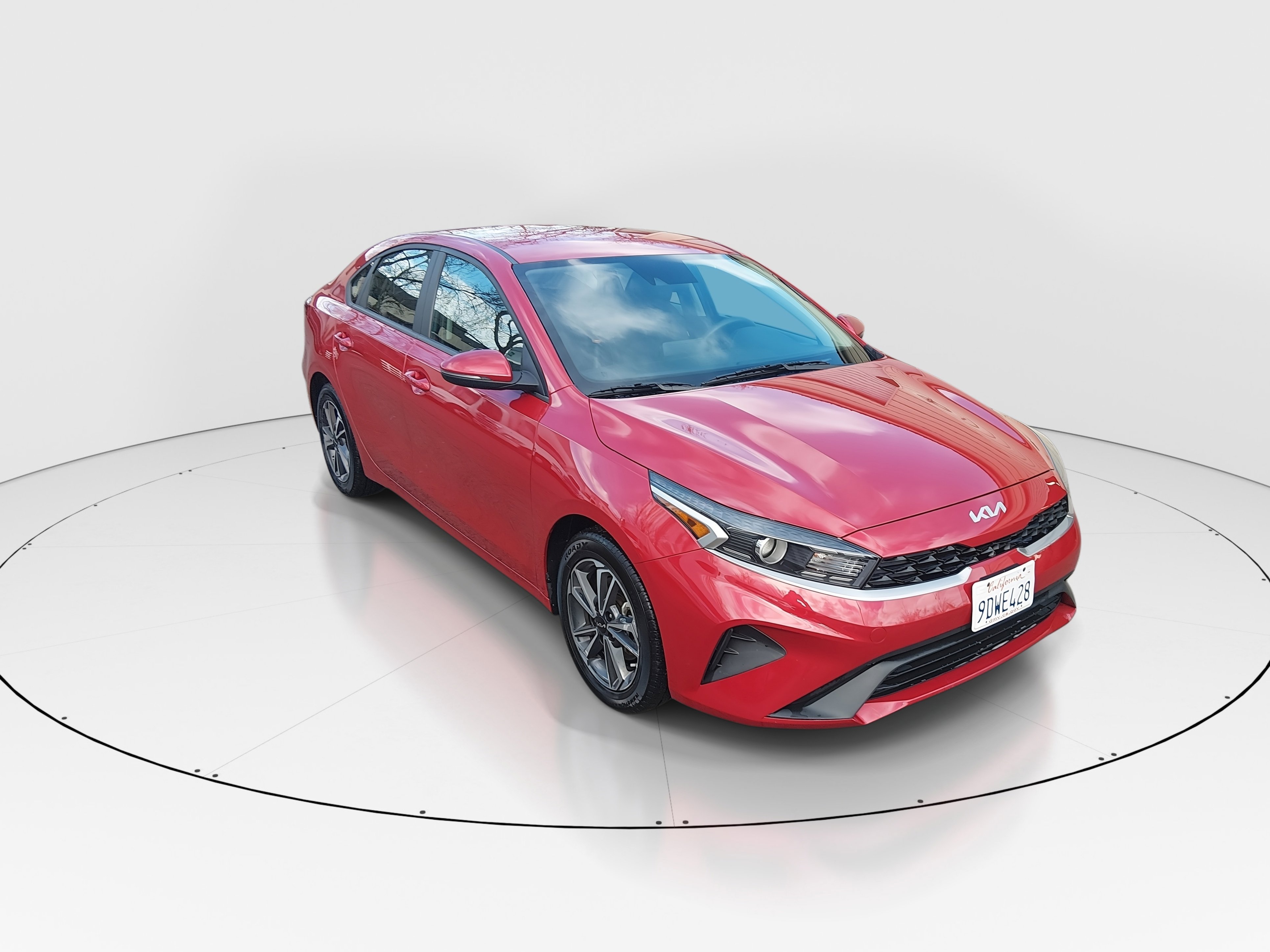 Used 2023 Kia Forte LXS IVT