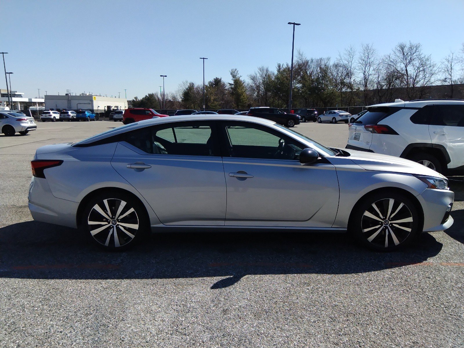 2022 Nissan Altima 2.5 SR Sedan