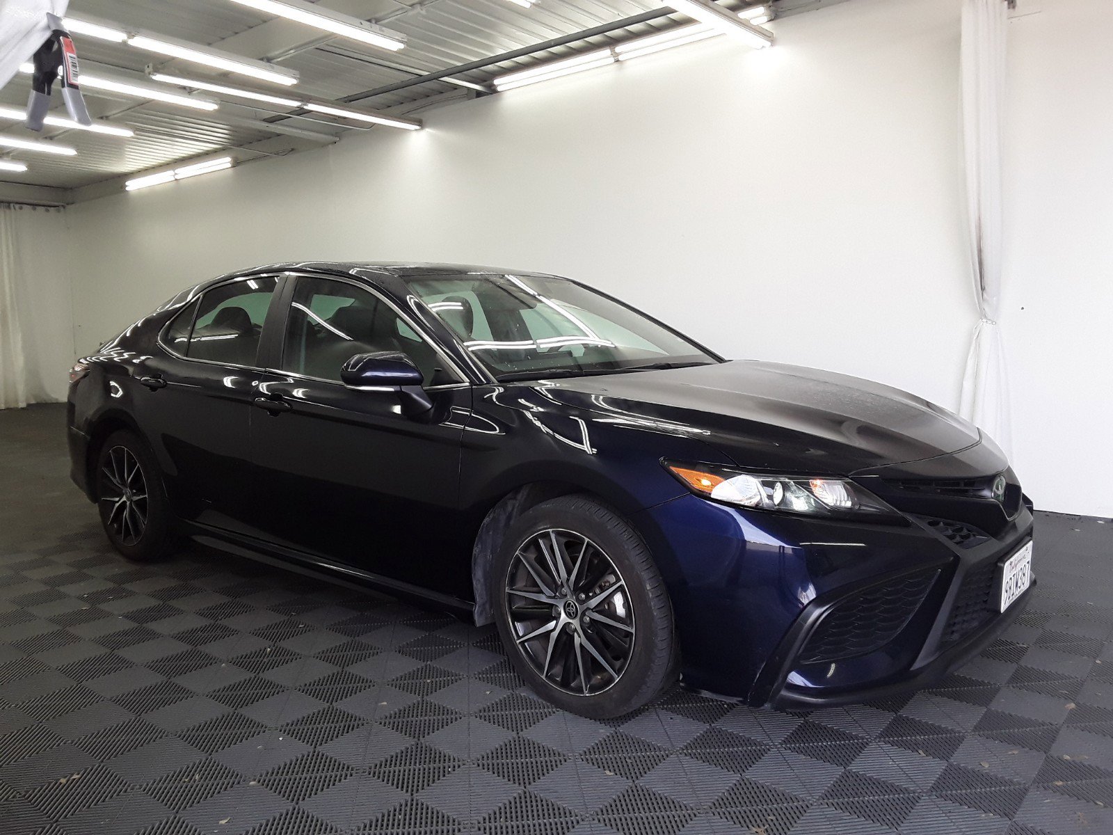 2022 Toyota Camry SE Auto