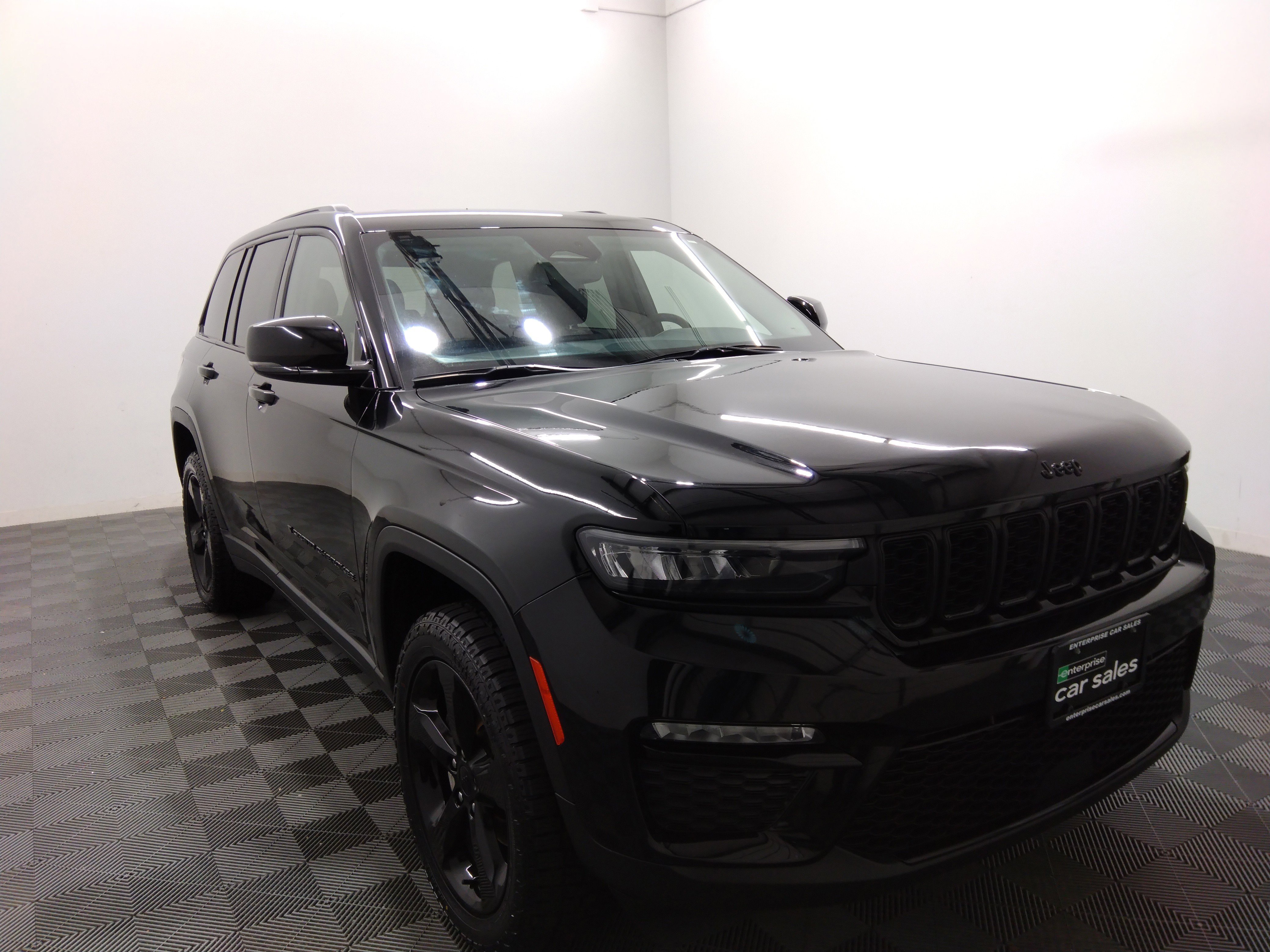 2023 Jeep Grand Cherokee Limited 4x2