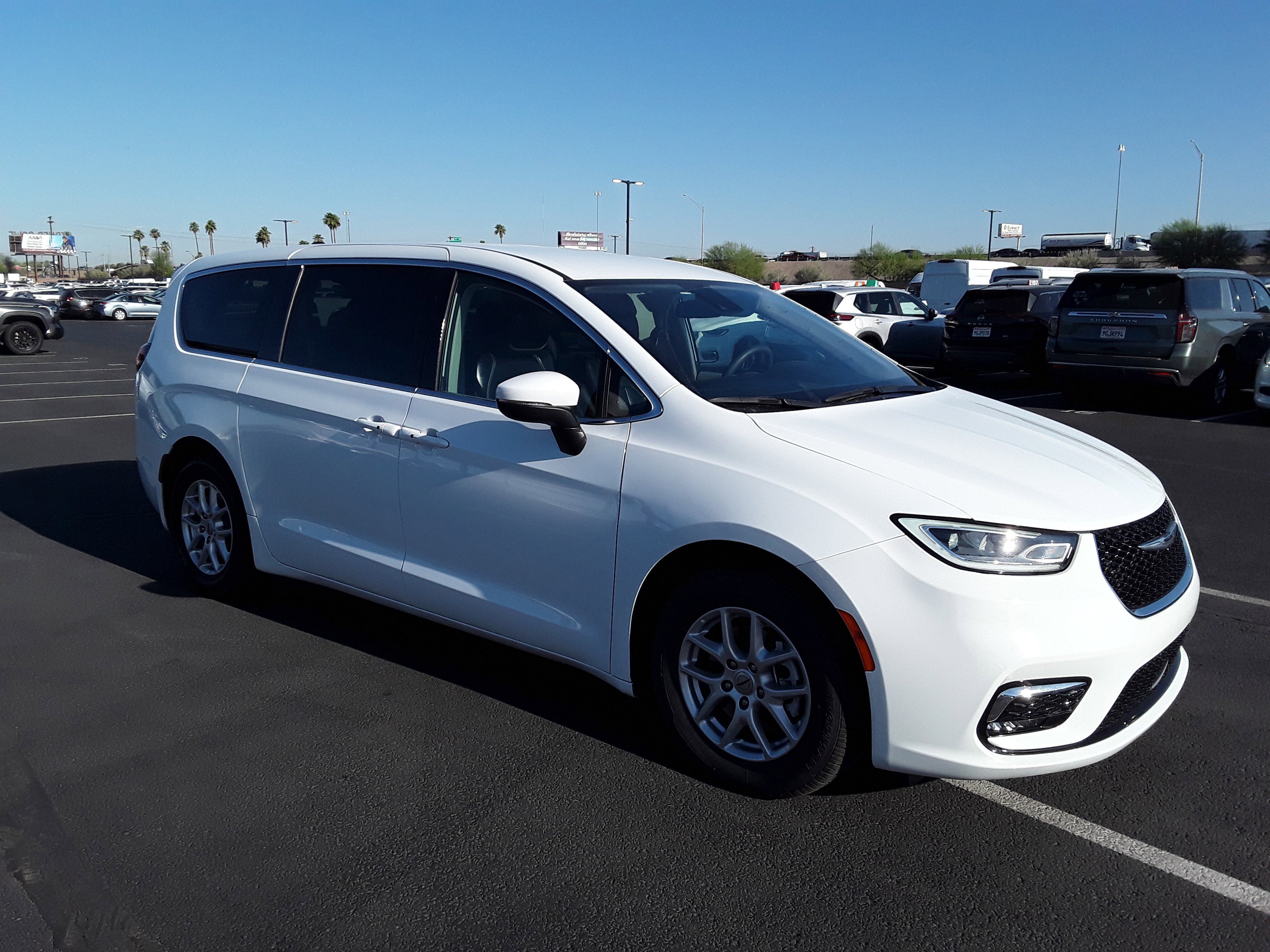 2023 Chrysler Pacifica Touring L FWD