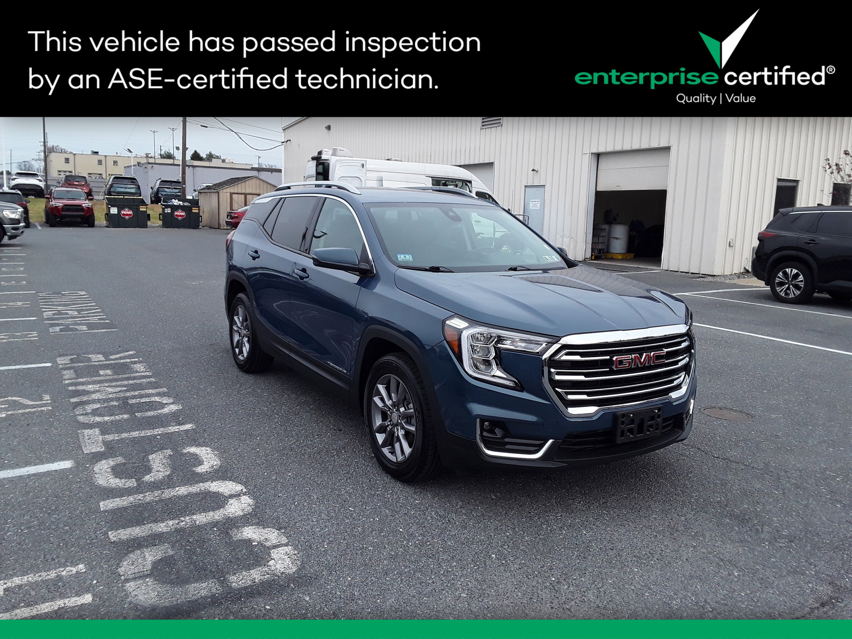 2024 GMC Terrain SLT's photo