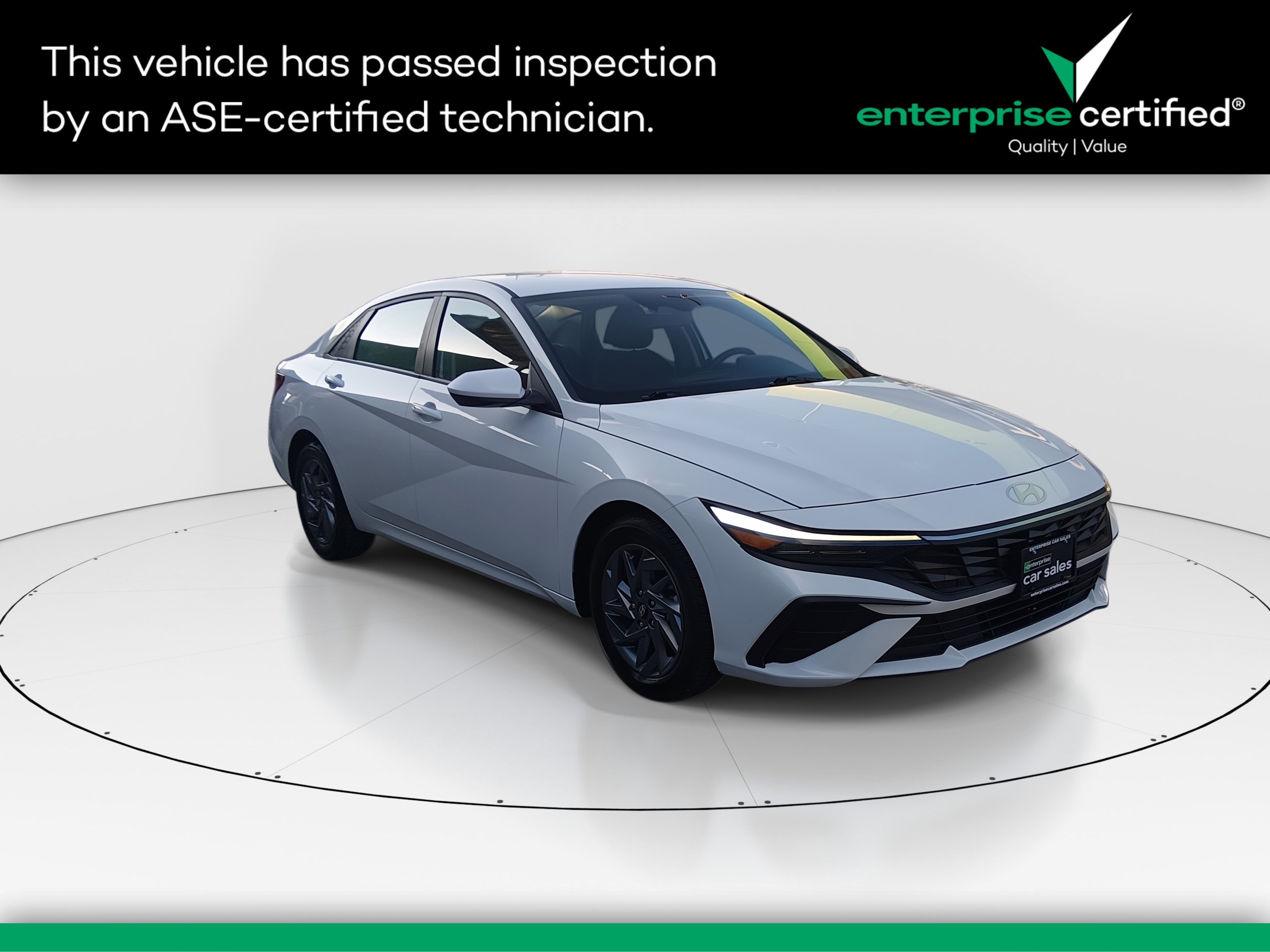 2024 Hyundai Elantra SEL's photo