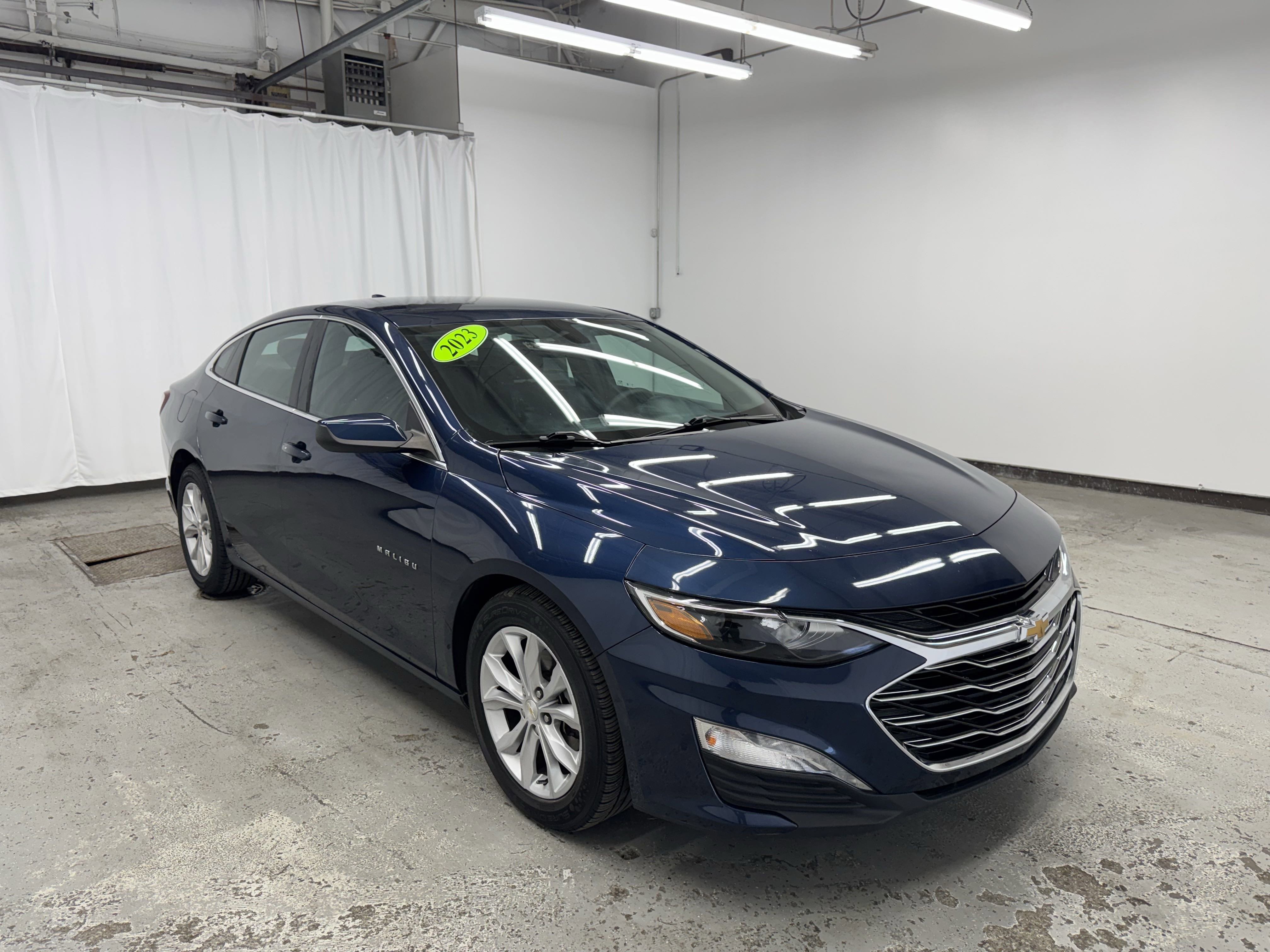 2022 Chevrolet Malibu 4dr Sdn LT