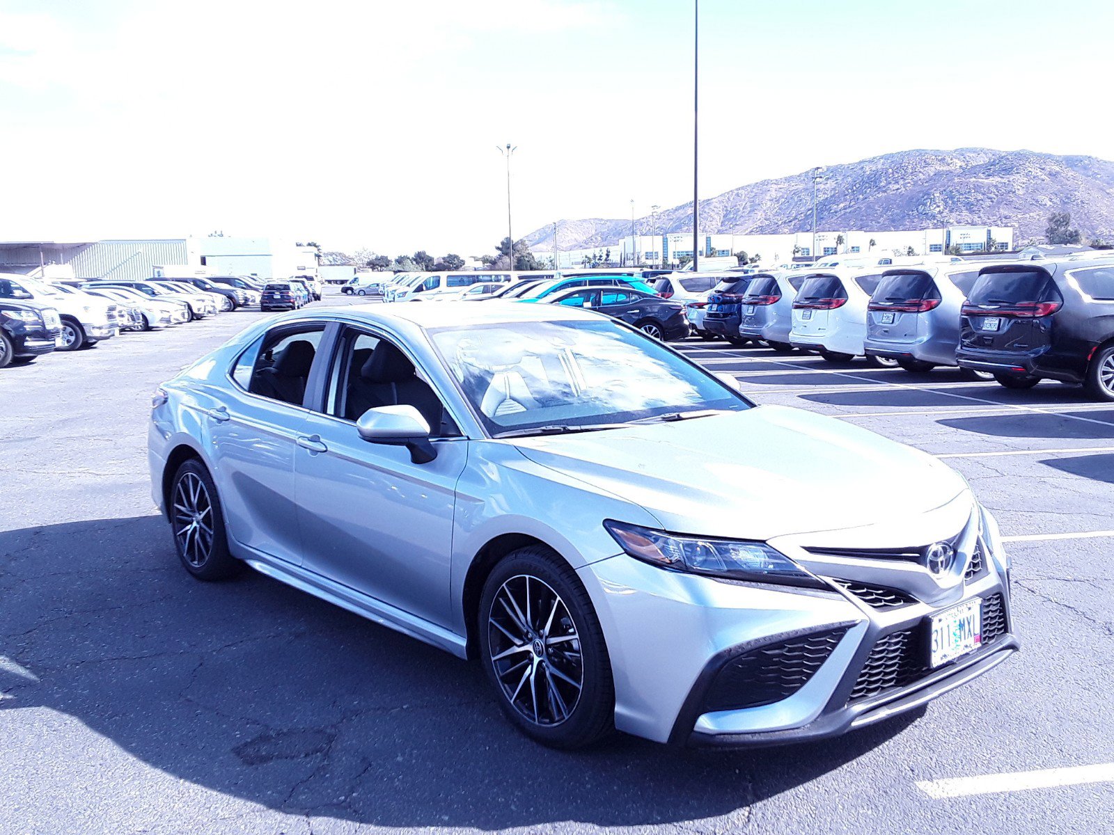 2021 Toyota Camry SE Auto