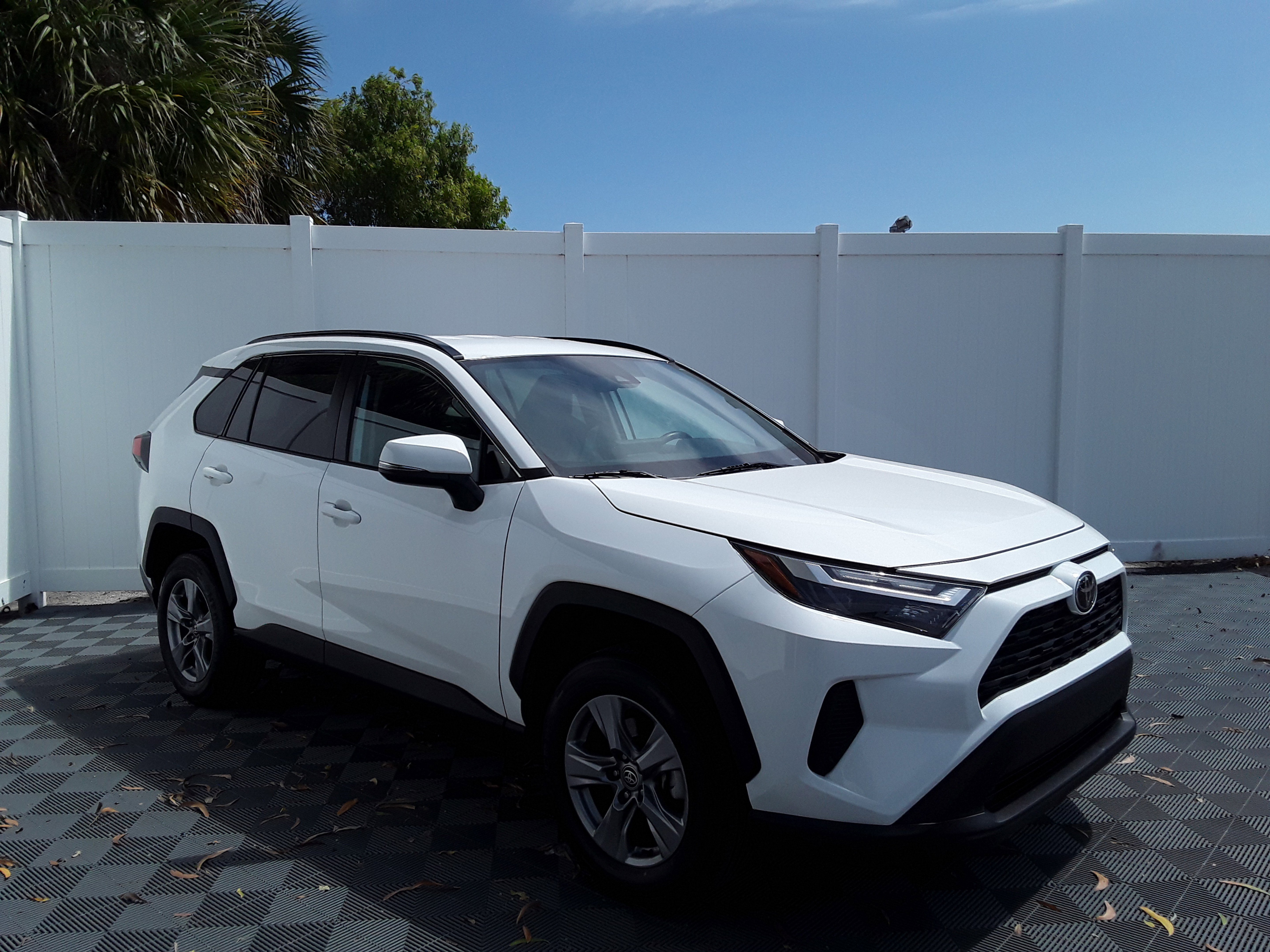 2022 Toyota RAV4 XLE FWD