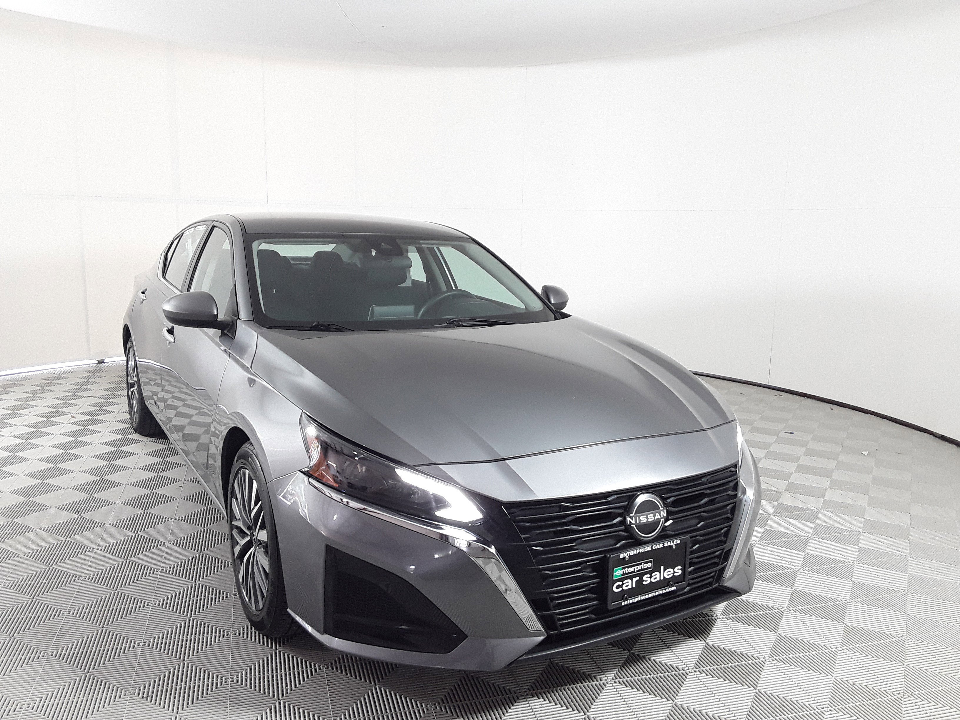 2023 Nissan Altima 2.5 SV Sedan