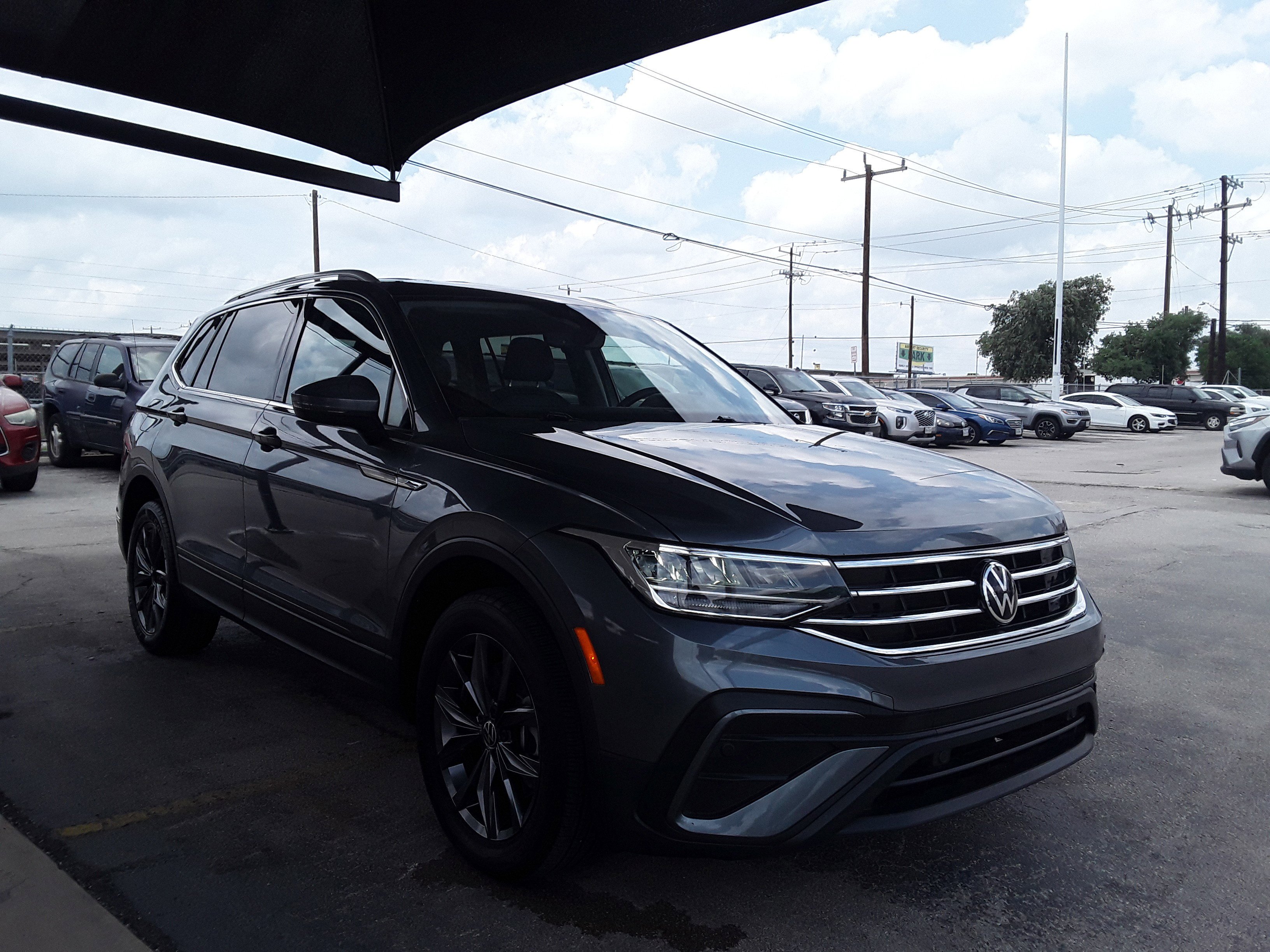 2022 Volkswagen Tiguan 2.0T SE FWD