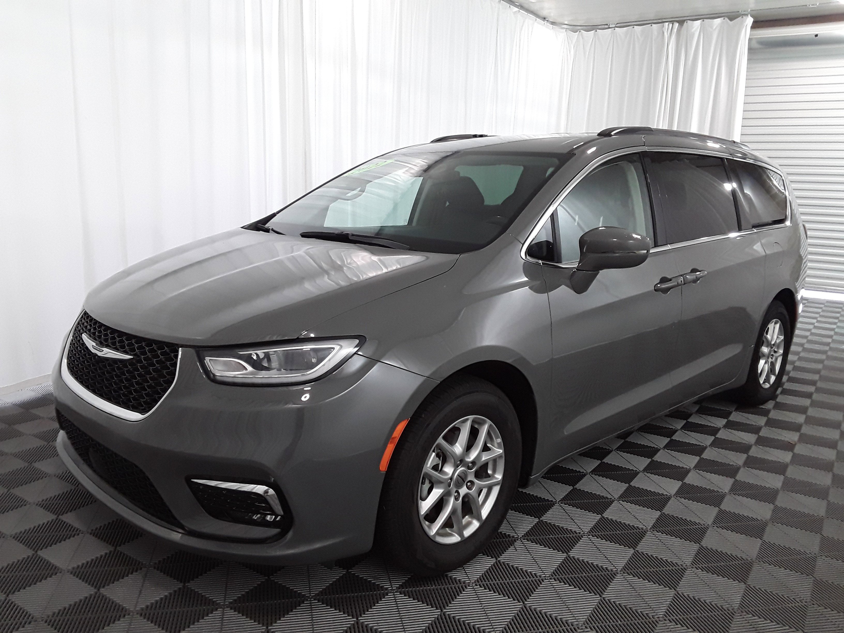 2022 Chrysler Pacifica Touring L FWD