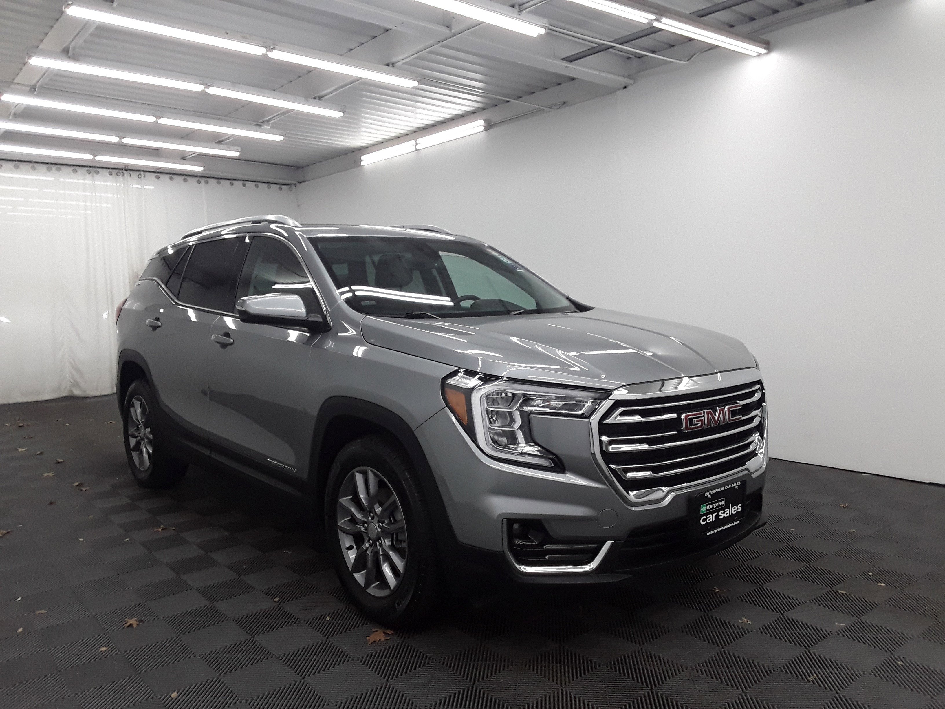 2024 GMC Terrain SLT's photo