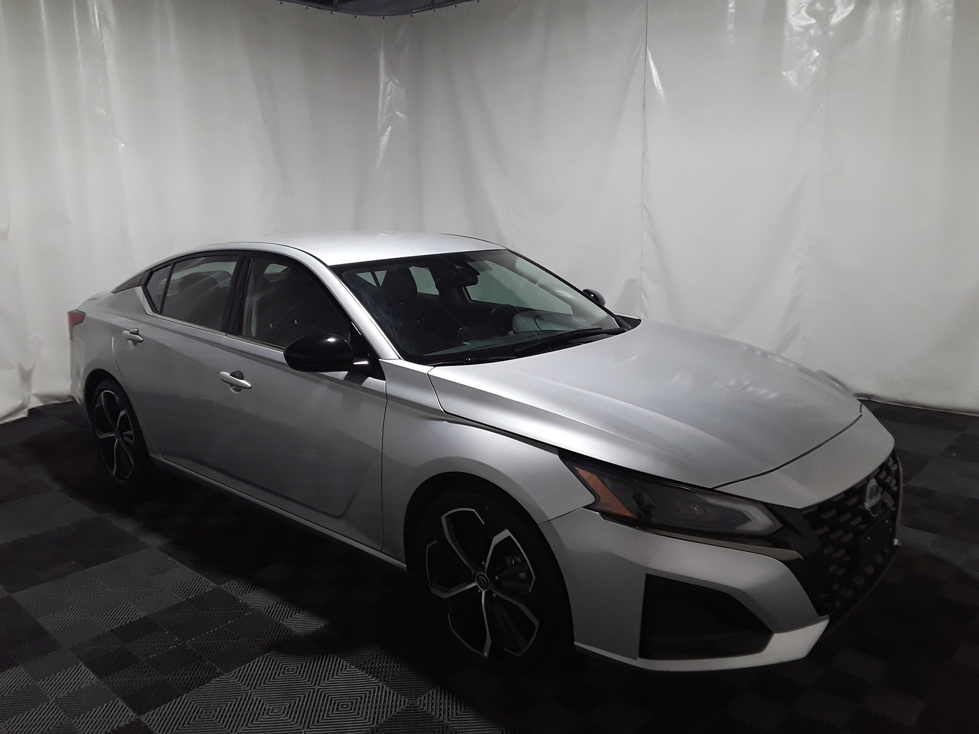 2023 Nissan Altima 2.5 SR Sedan