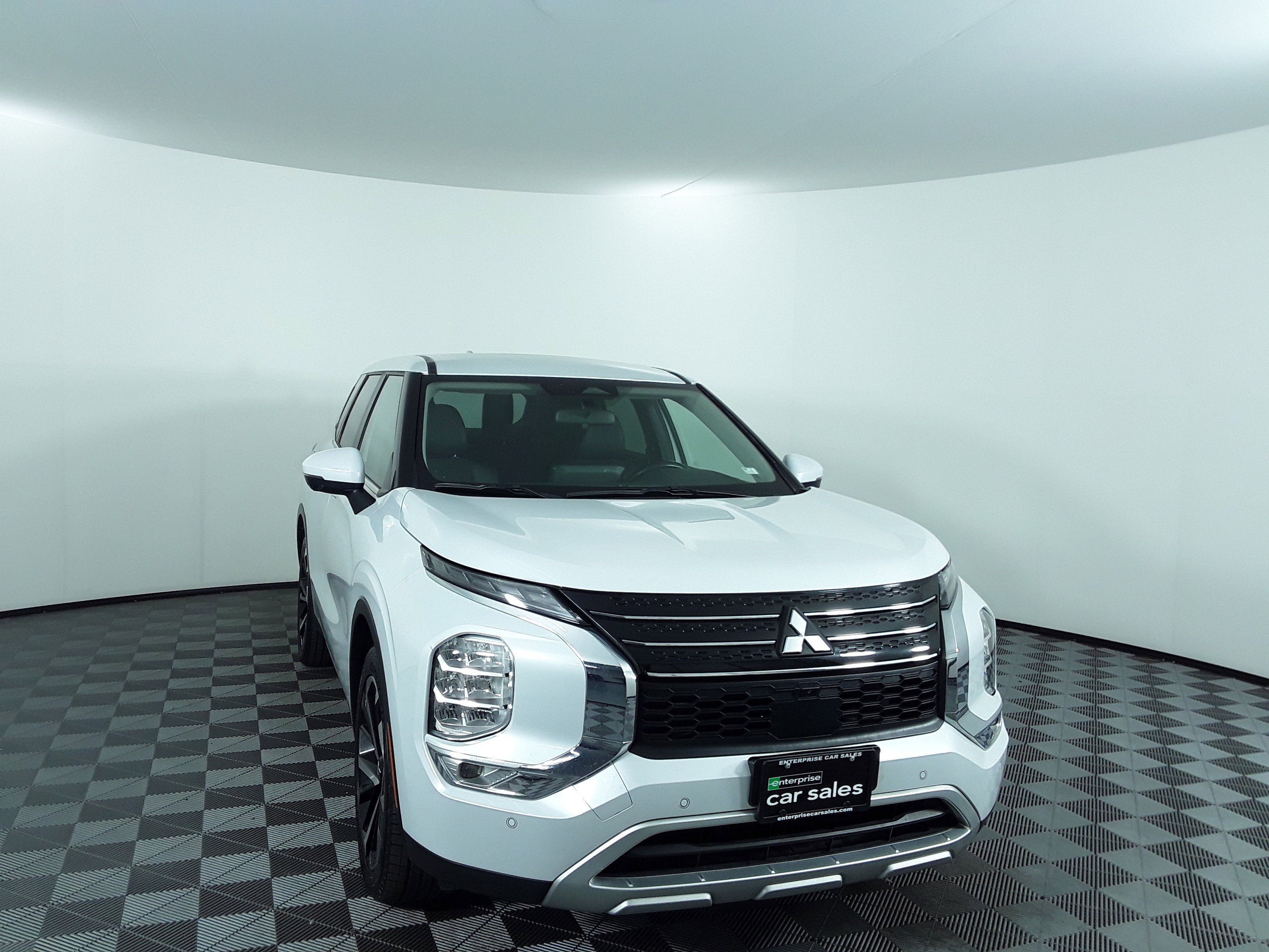 Used 2024 Mitsubishi Outlander SE FWD