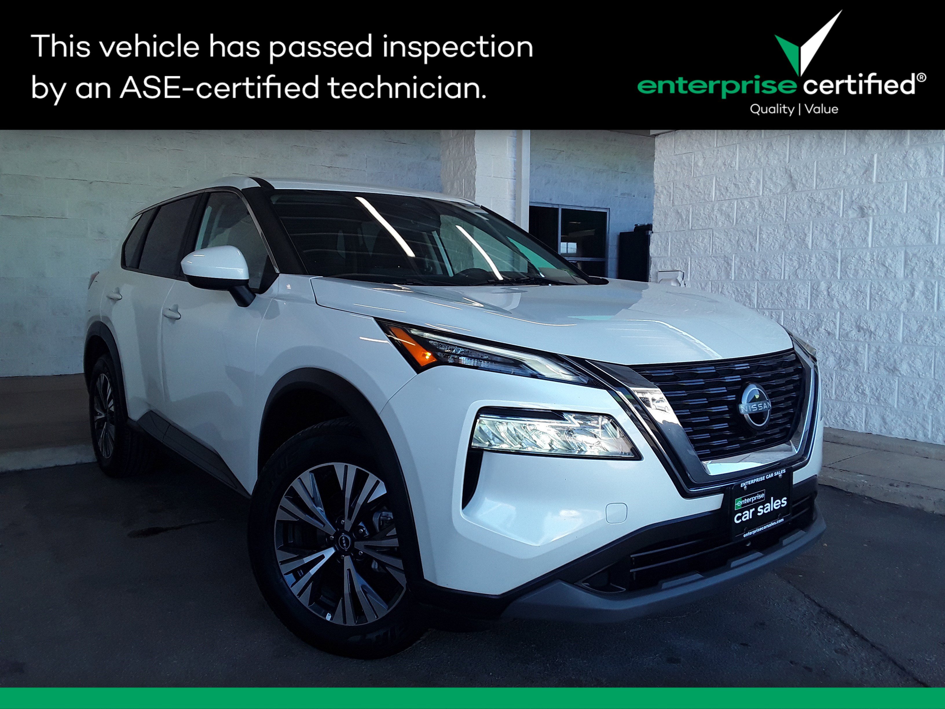 2023 Nissan Rogue SV's photo