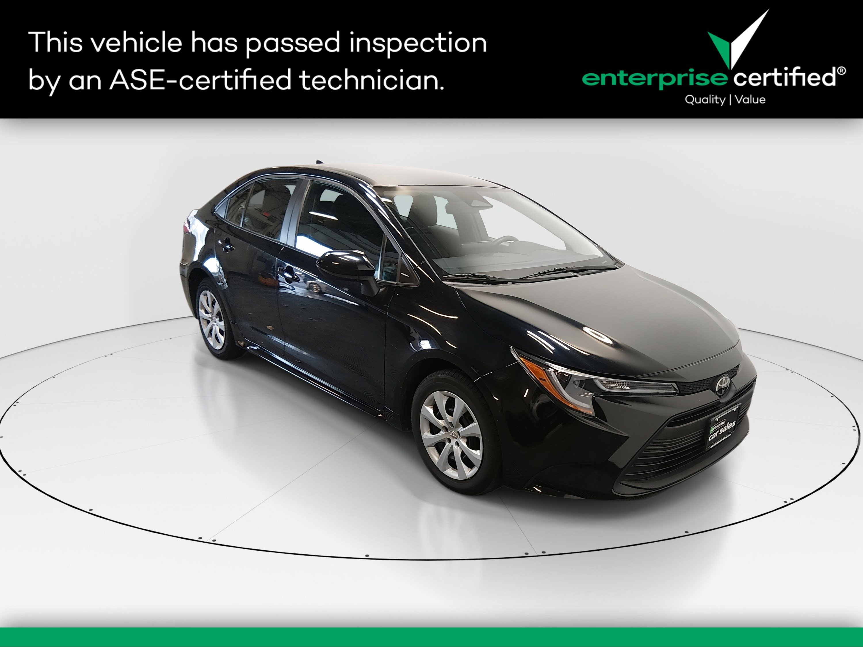 2024 Toyota Corolla LE's photo