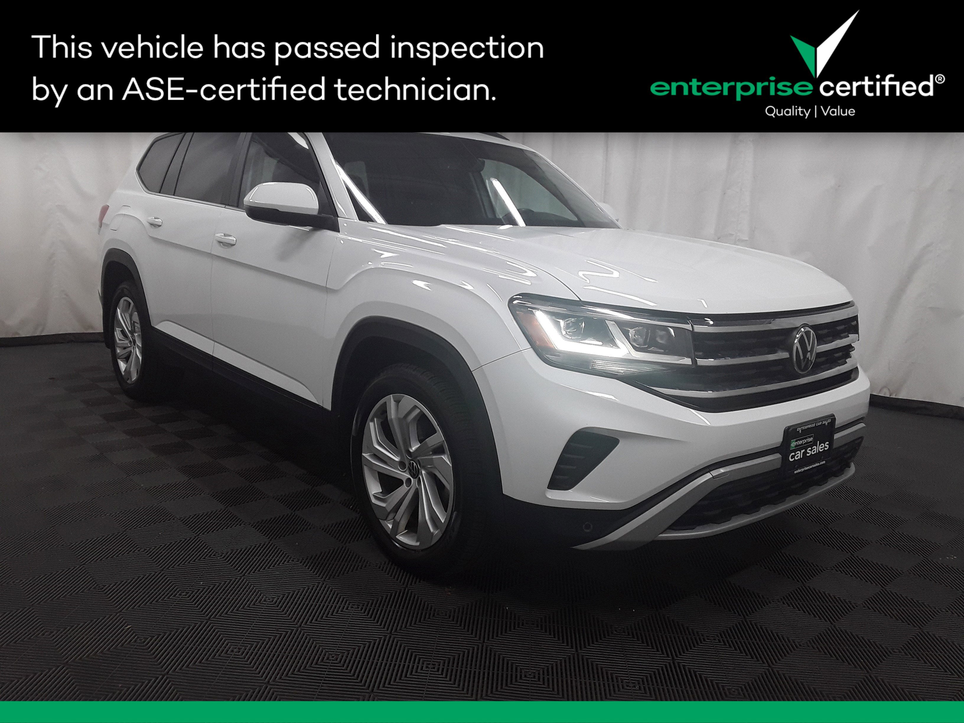 2022 Volkswagen Atlas SE w/Tech's photo