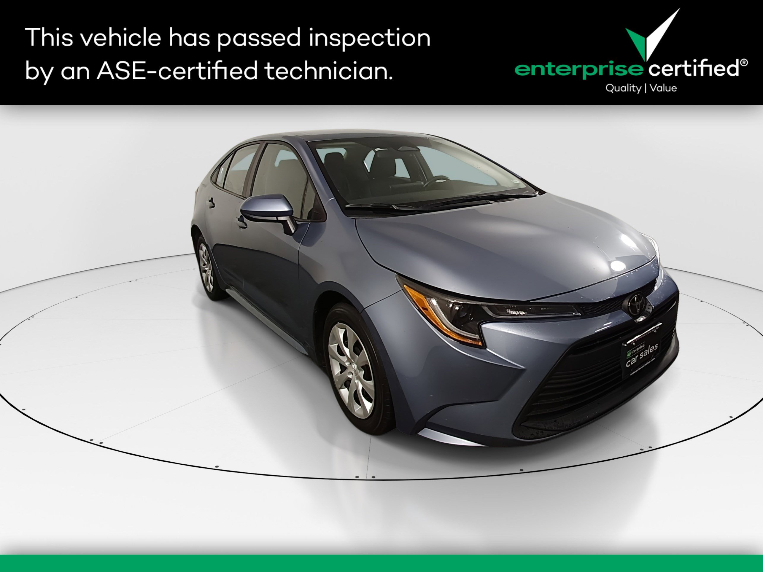 2023 Toyota Corolla LE's photo