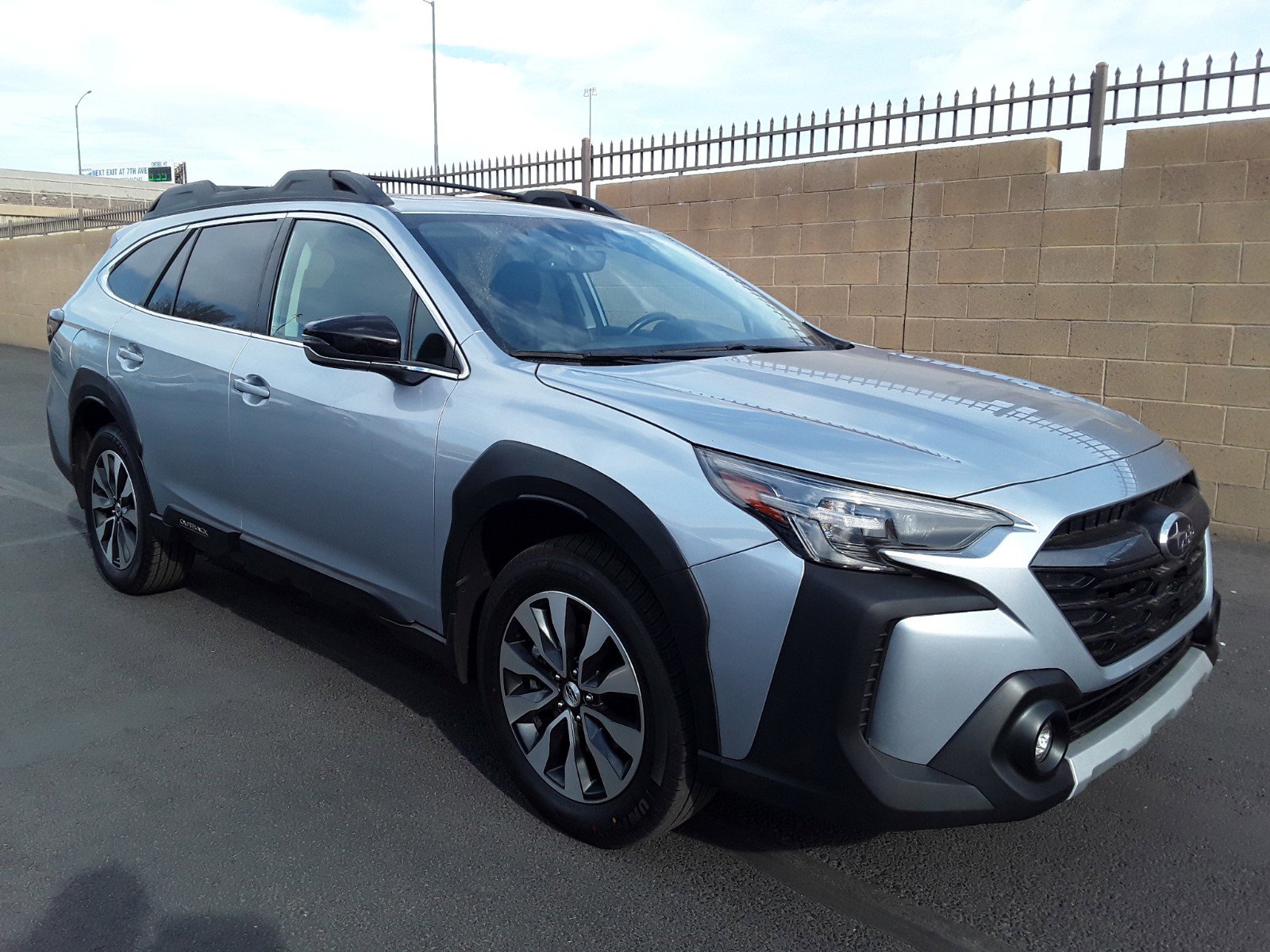 2023 Subaru Outback Limited CVT