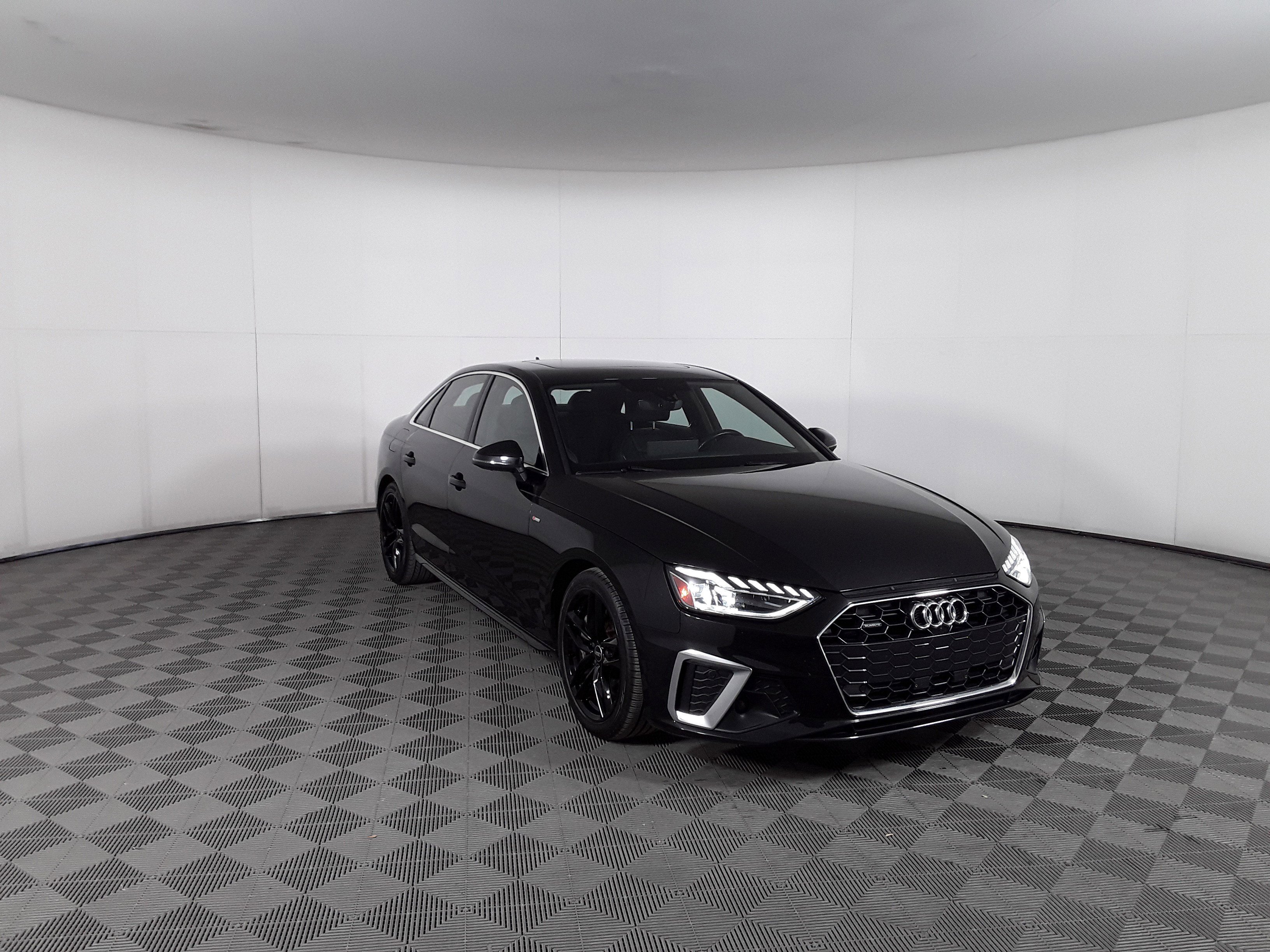 2022 Audi A4 Sedan S line Premium Plus 45 TFSI quattro