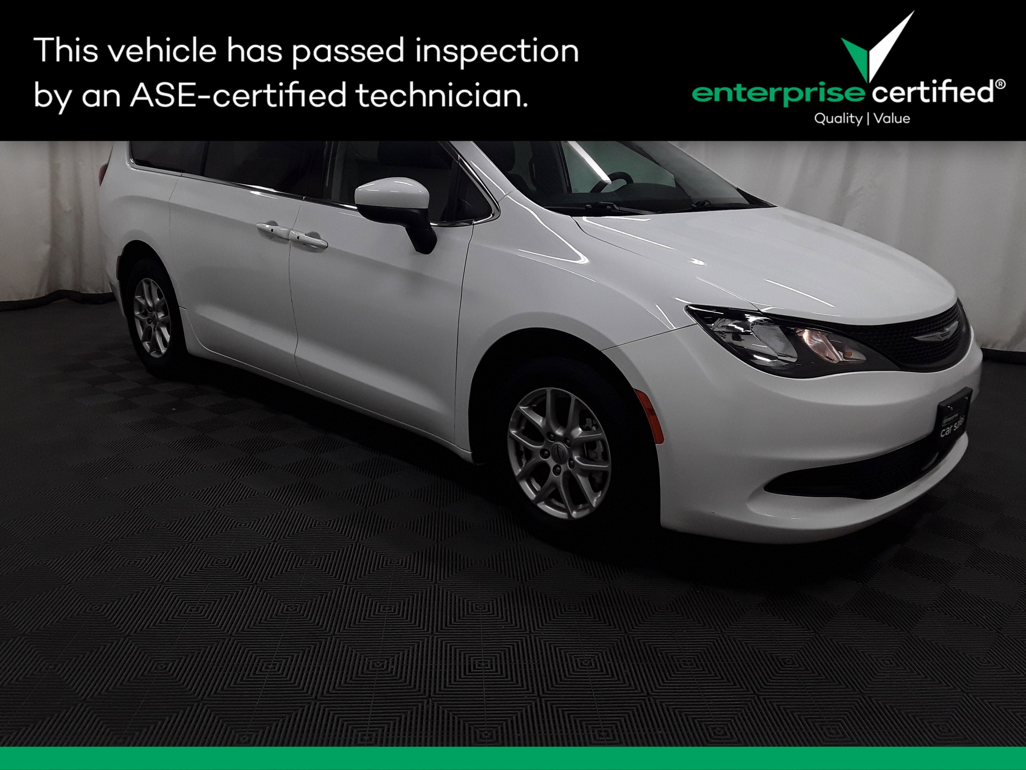 Used 2022 Chrysler Voyager LX FWD's photo