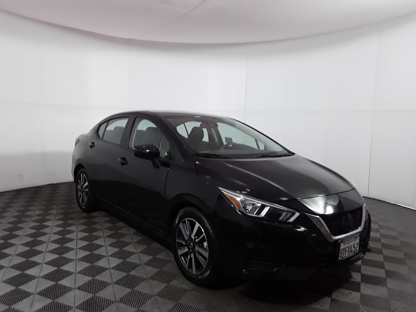 2021 Nissan Versa SV CVT