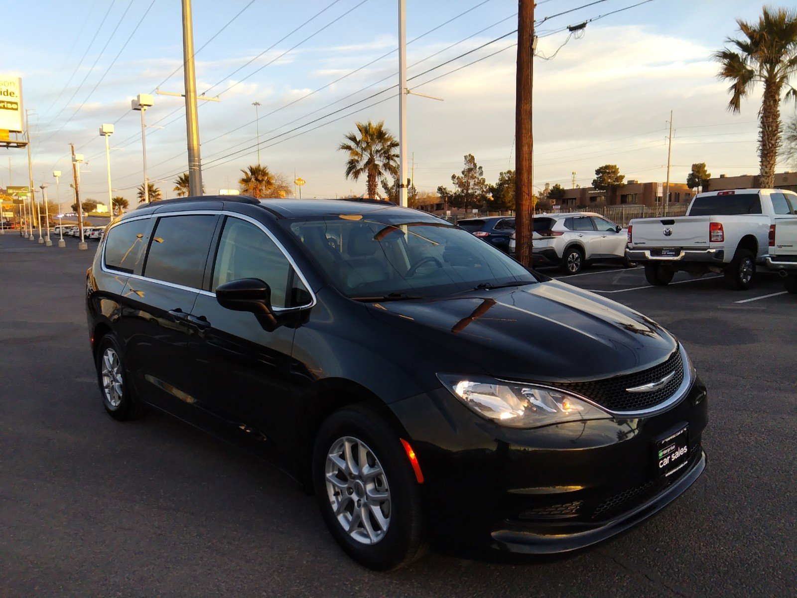 2021 Chrysler Voyager LXI FWD