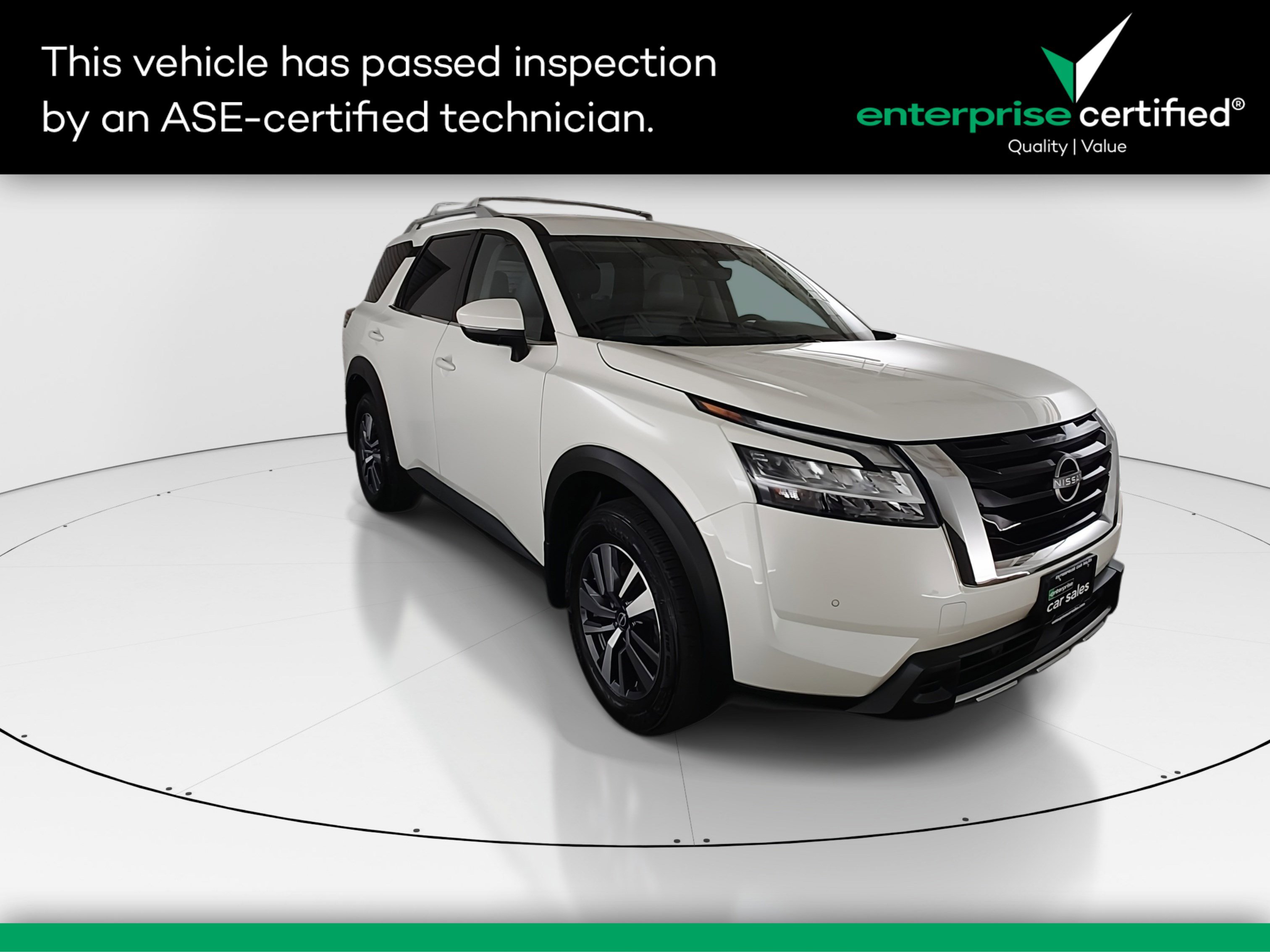 Used 2024 Nissan Pathfinder SL 4WD