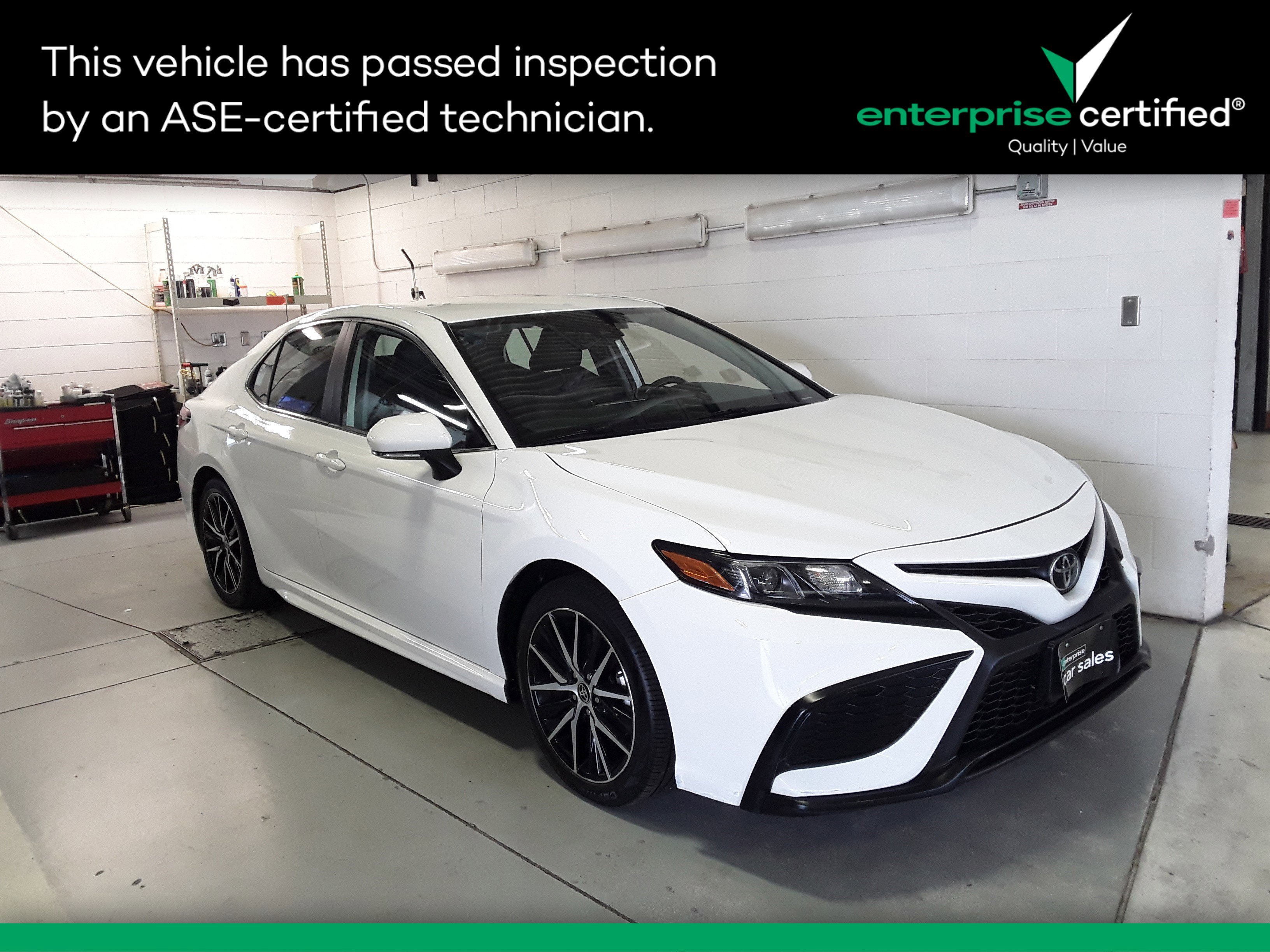 2023 Toyota Camry SE Auto