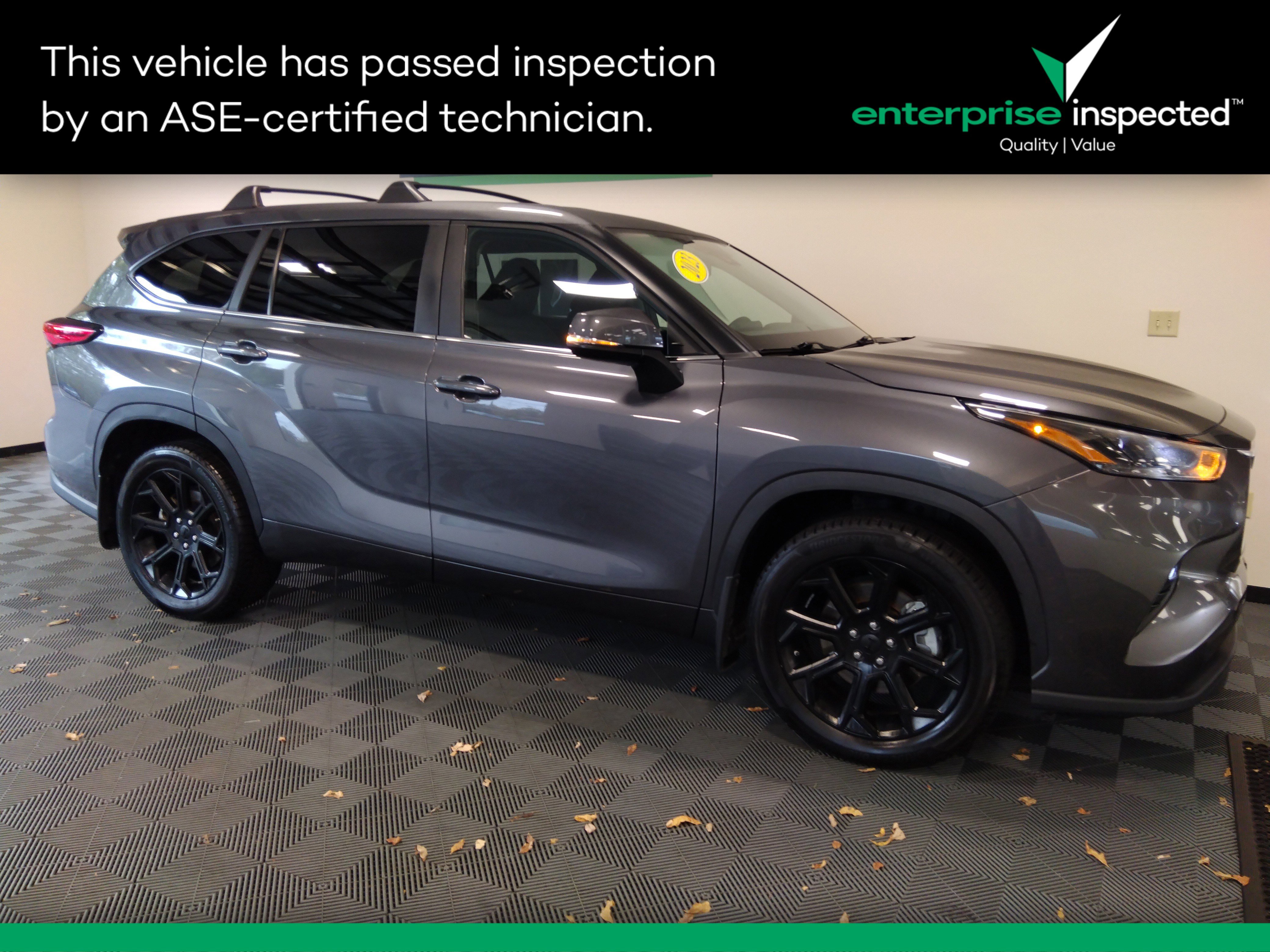 Used 2023 Toyota Highlander LE AWD