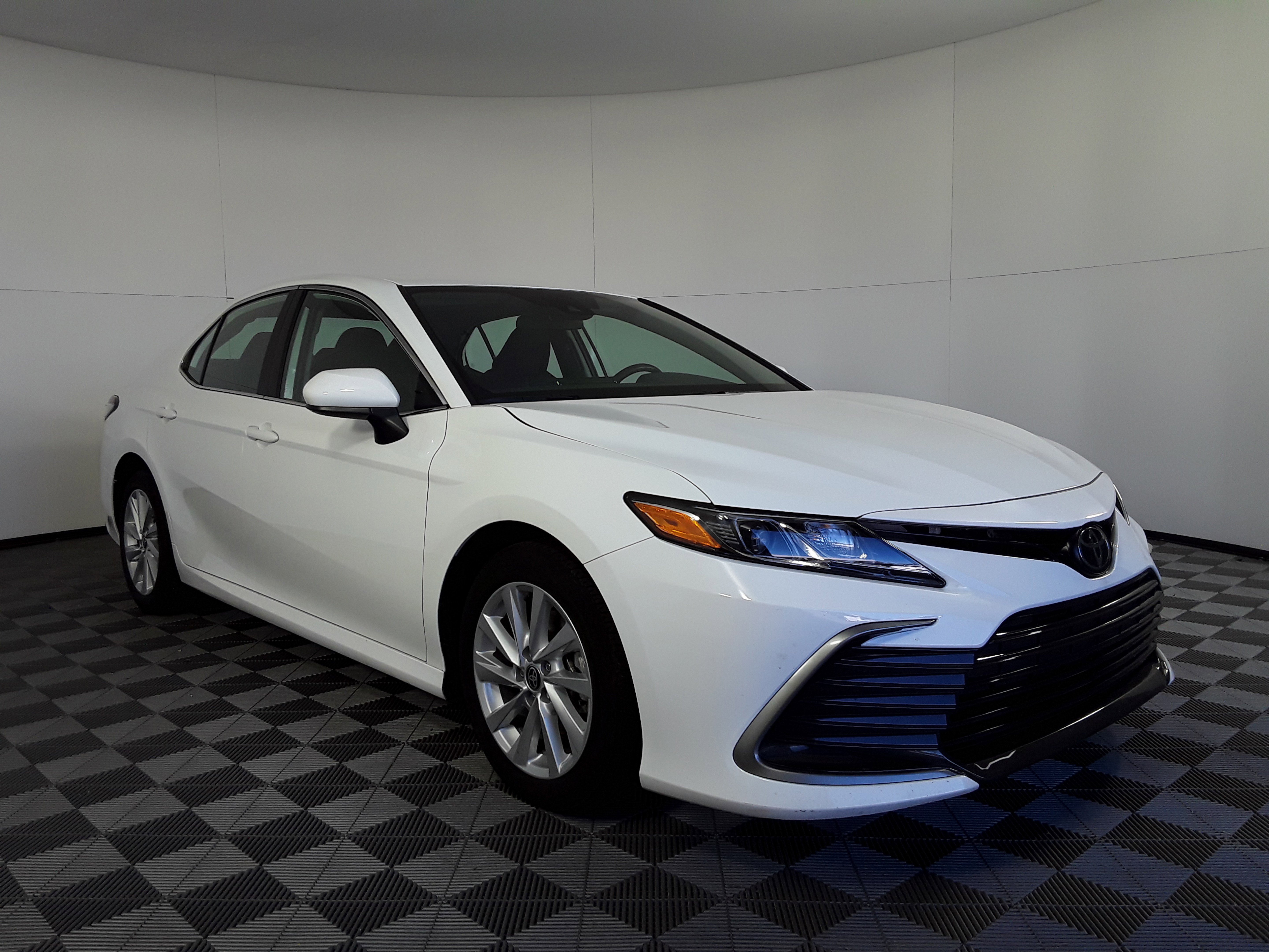 2024 Toyota Camry LE Auto