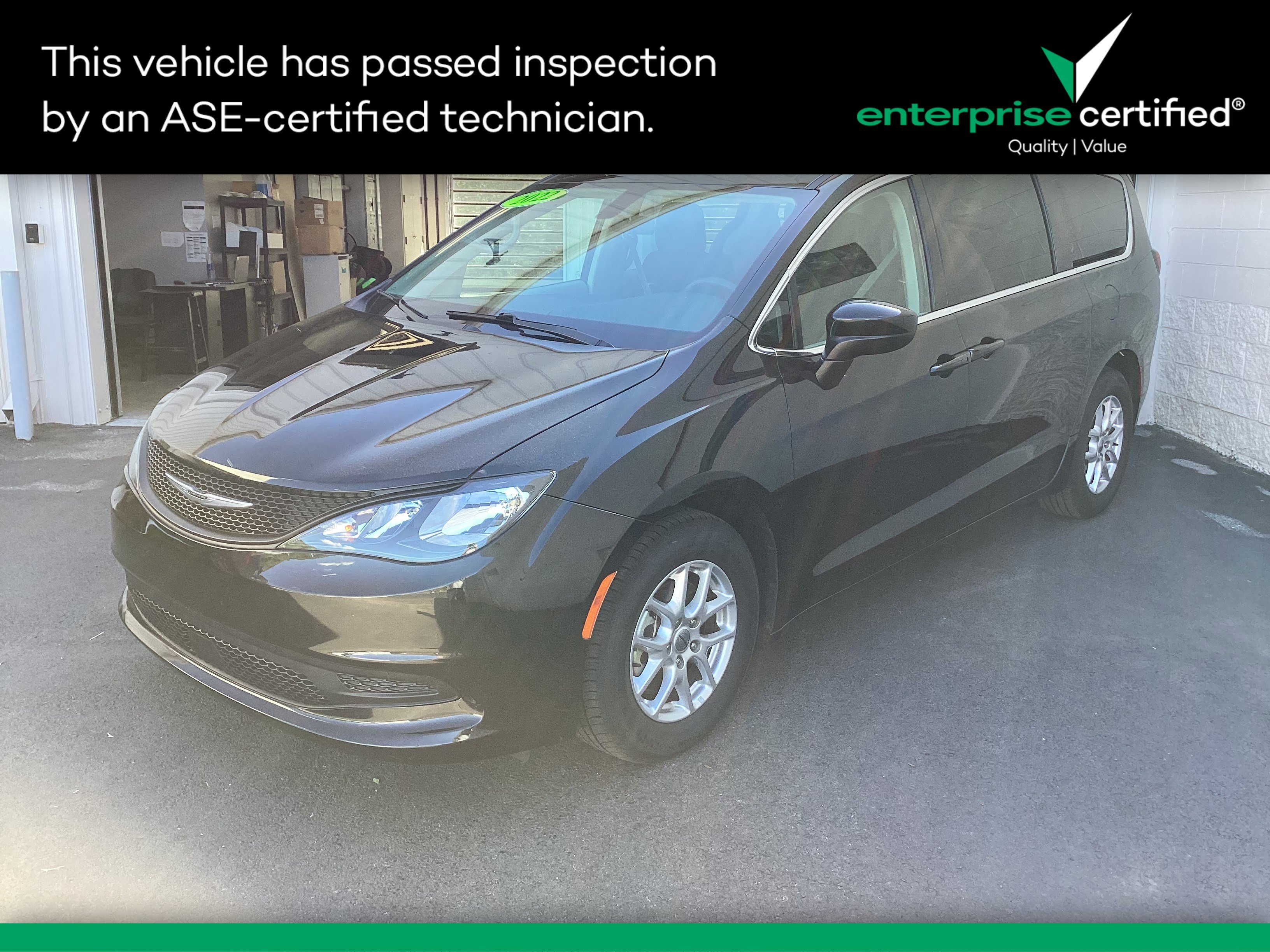 2022 Chrysler Voyager LX FWD