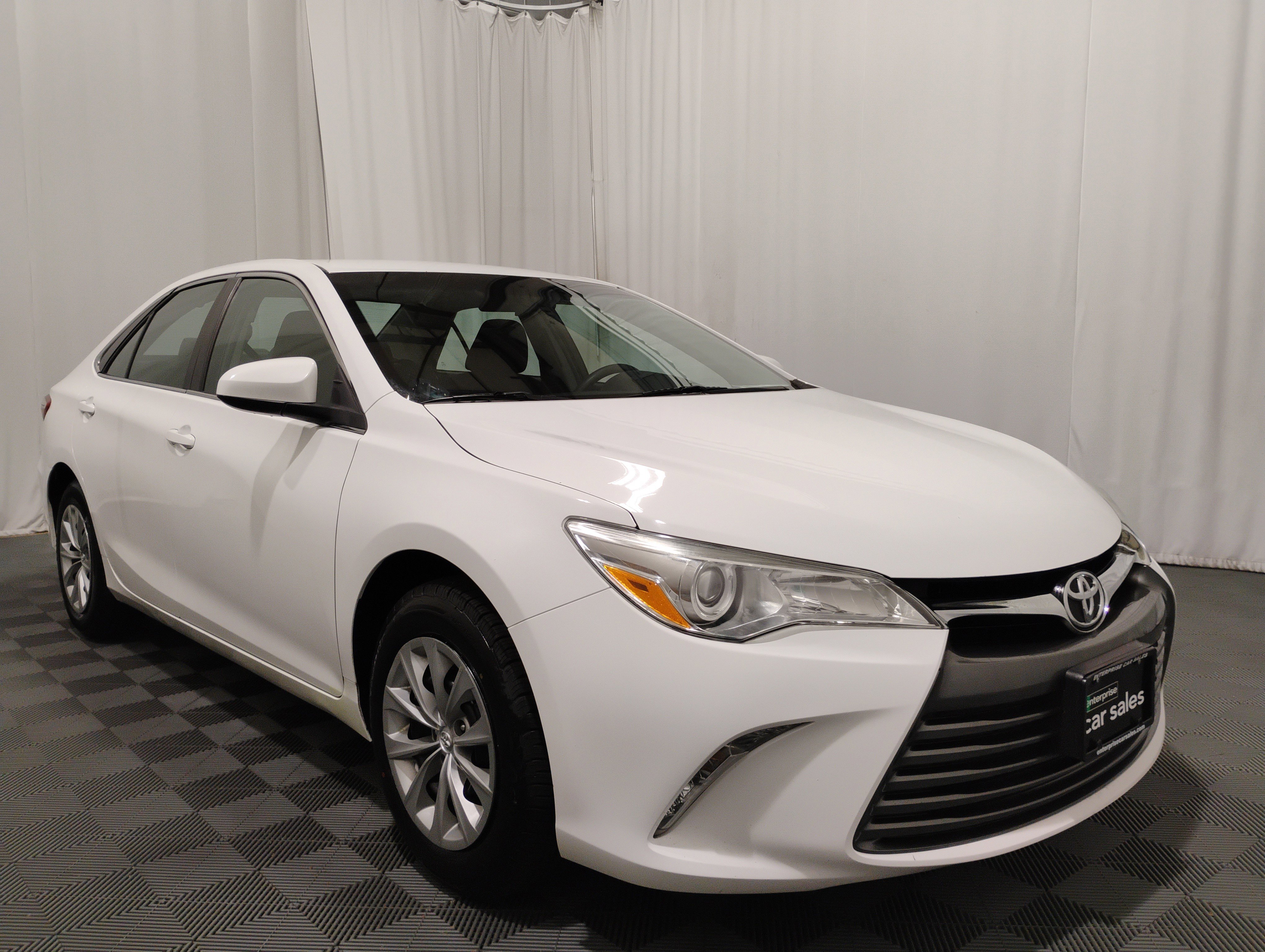 2016 Toyota Camry LE 4dr Sdn I4 Auto