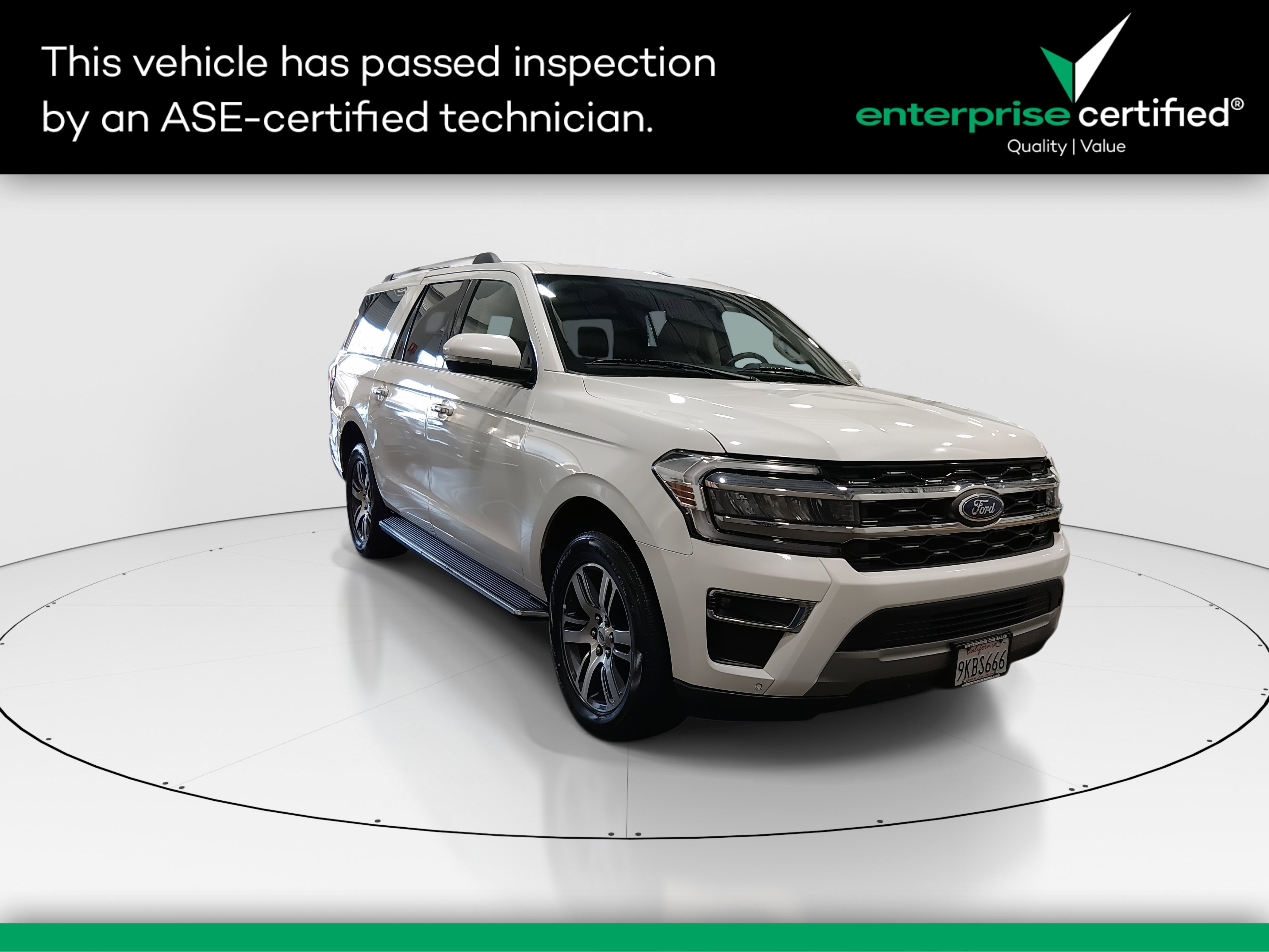 2023 Ford Expedition Limited's photo