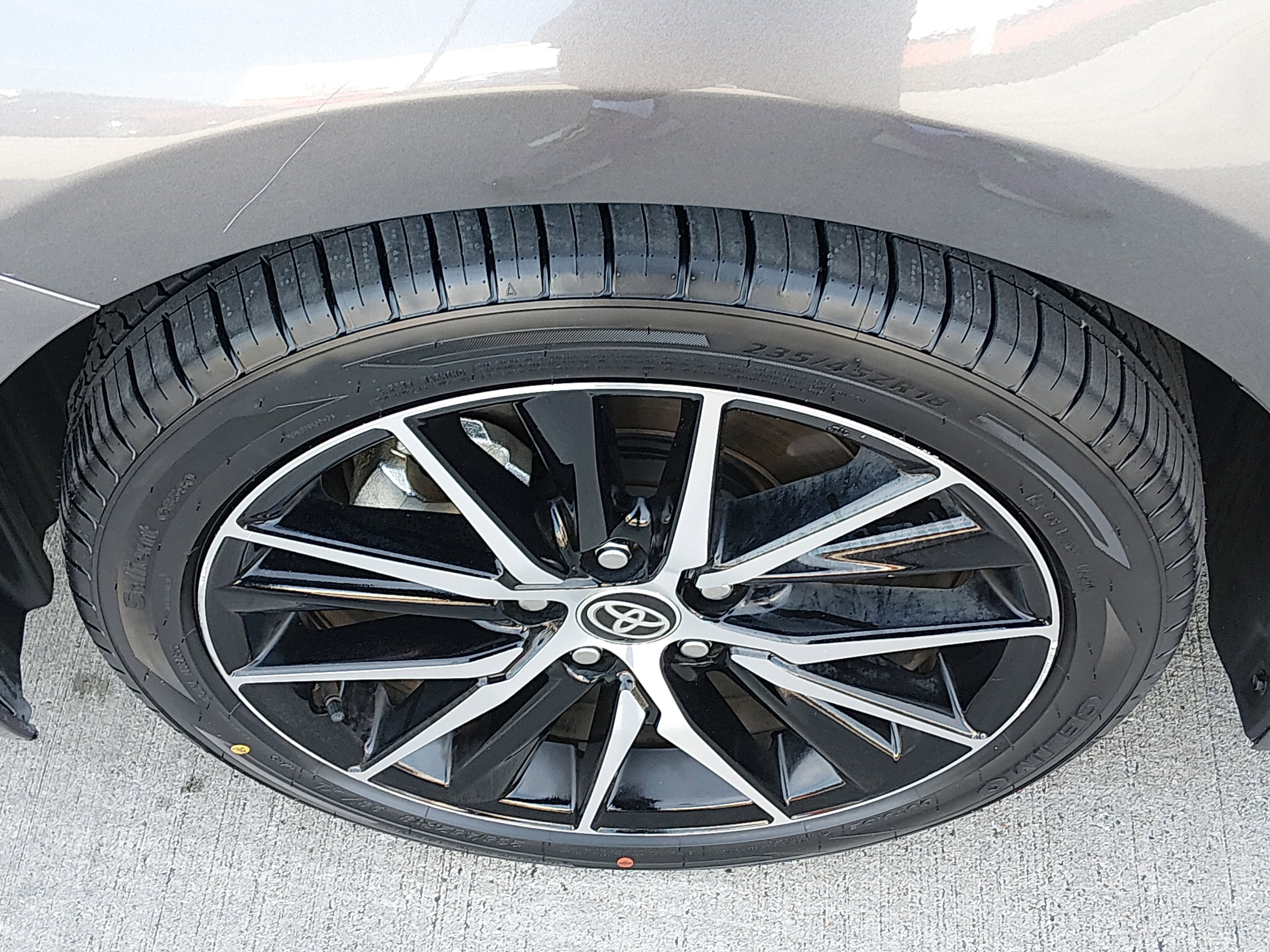 2024 Toyota Camry SE - Photo 10