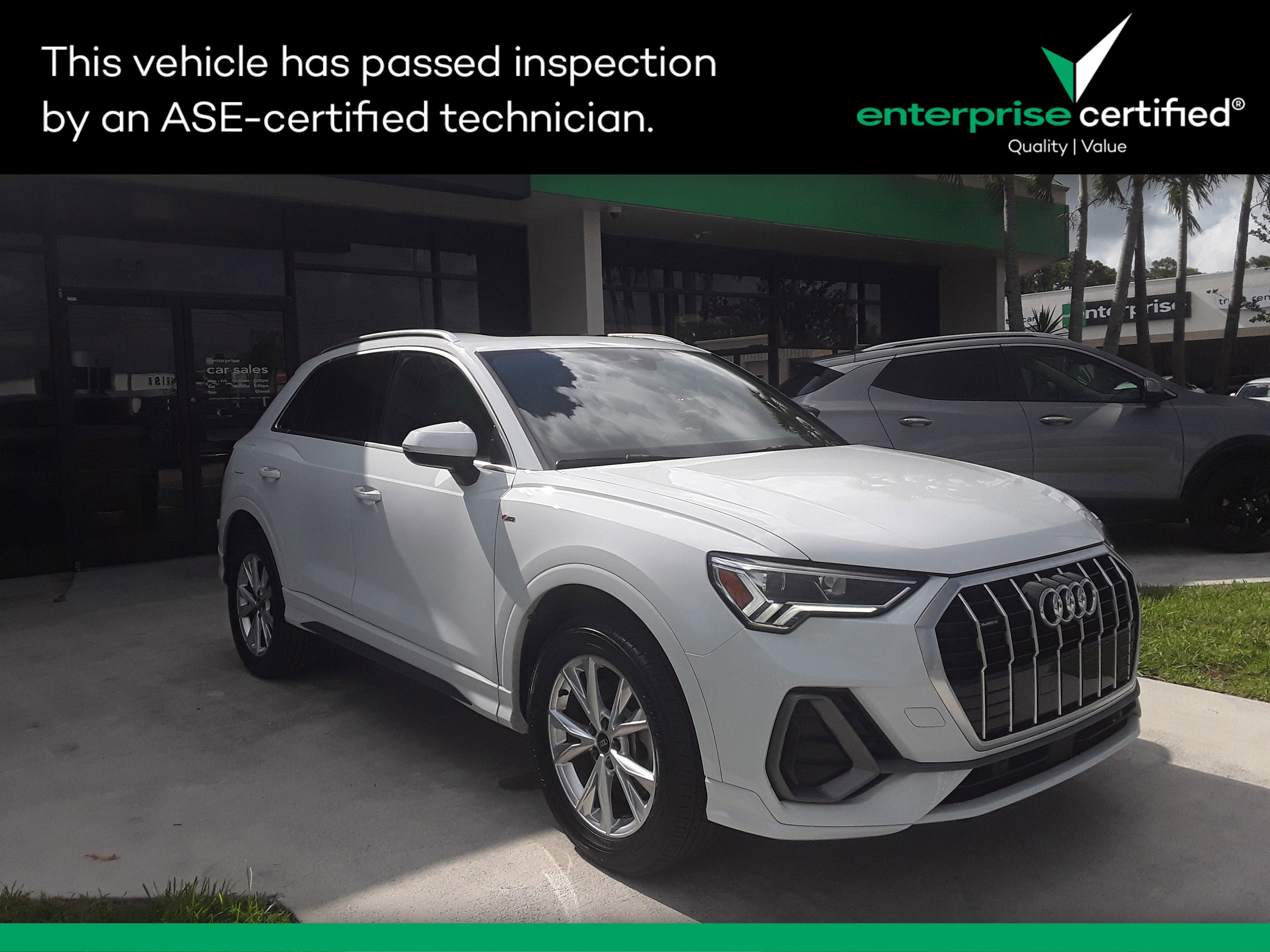 2023 Audi Q3 S line Premium 45 TFSI quattro