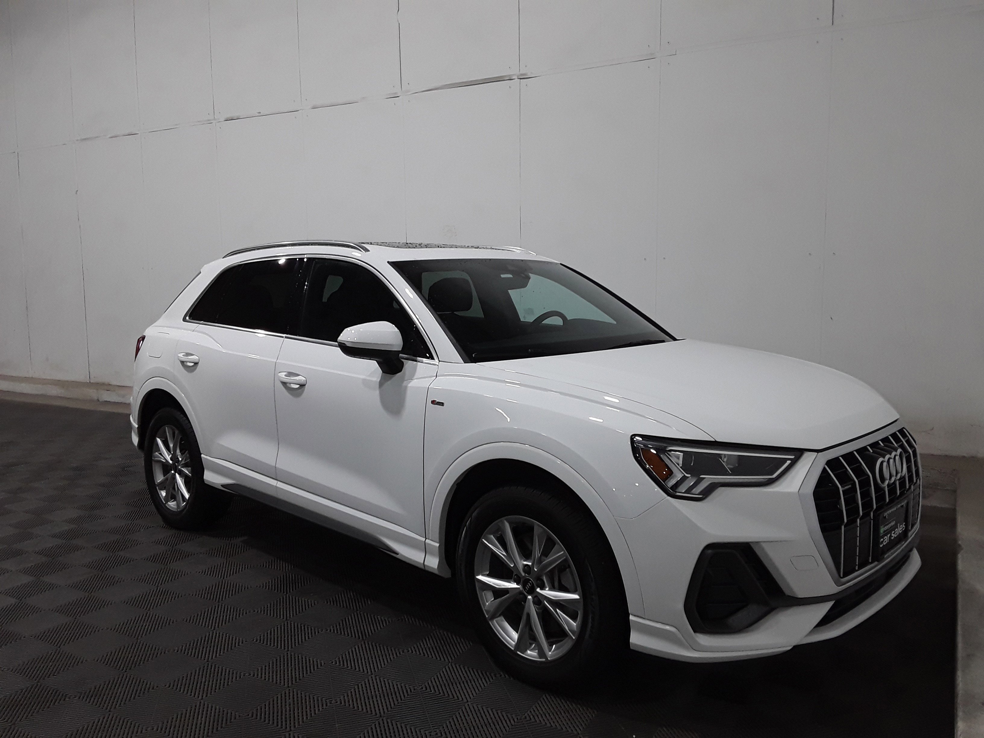 2023 Audi Q3 S line Premium 45 TFSI quattro