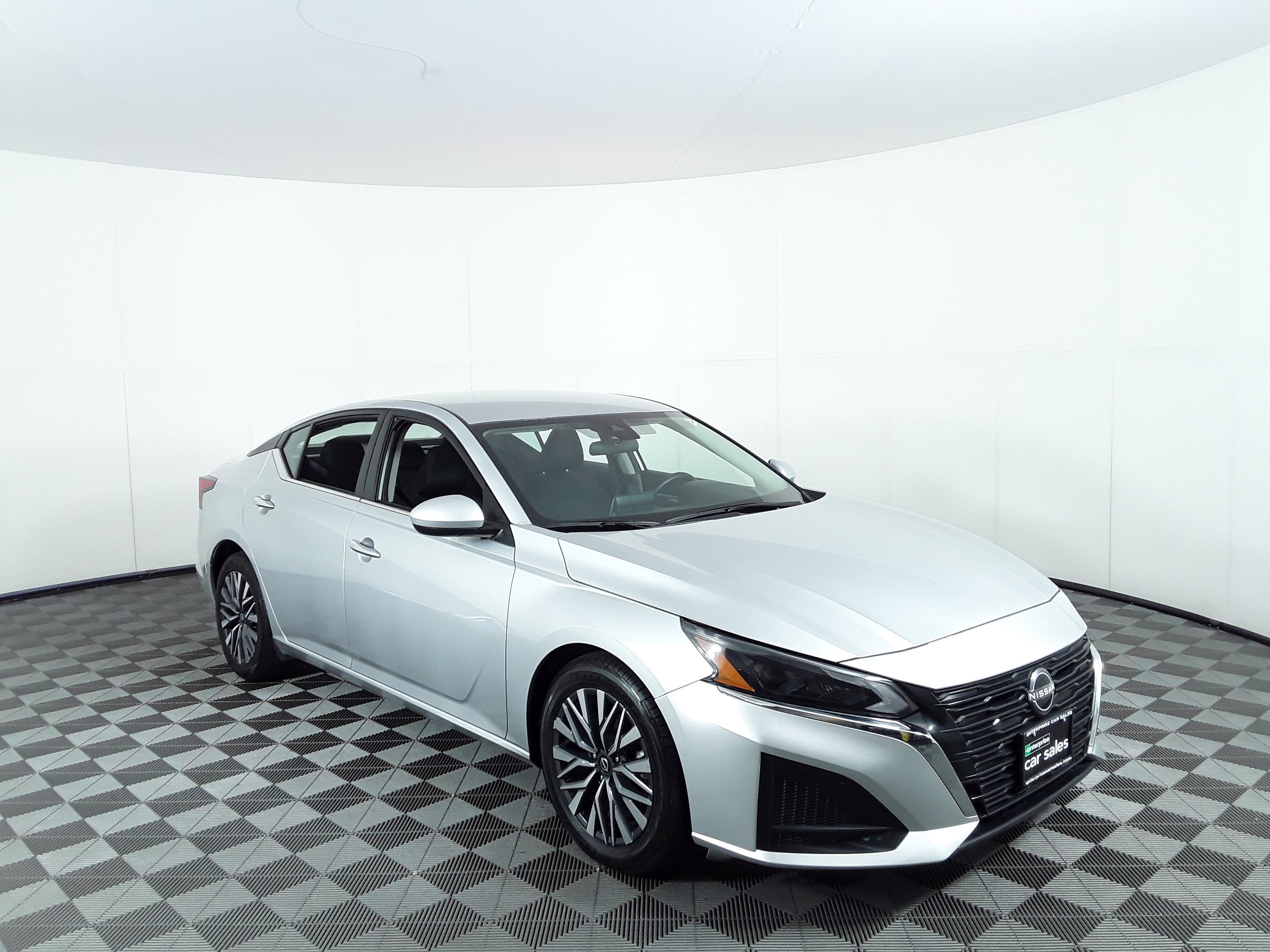 2023 Nissan Altima 2.5 SV Sedan