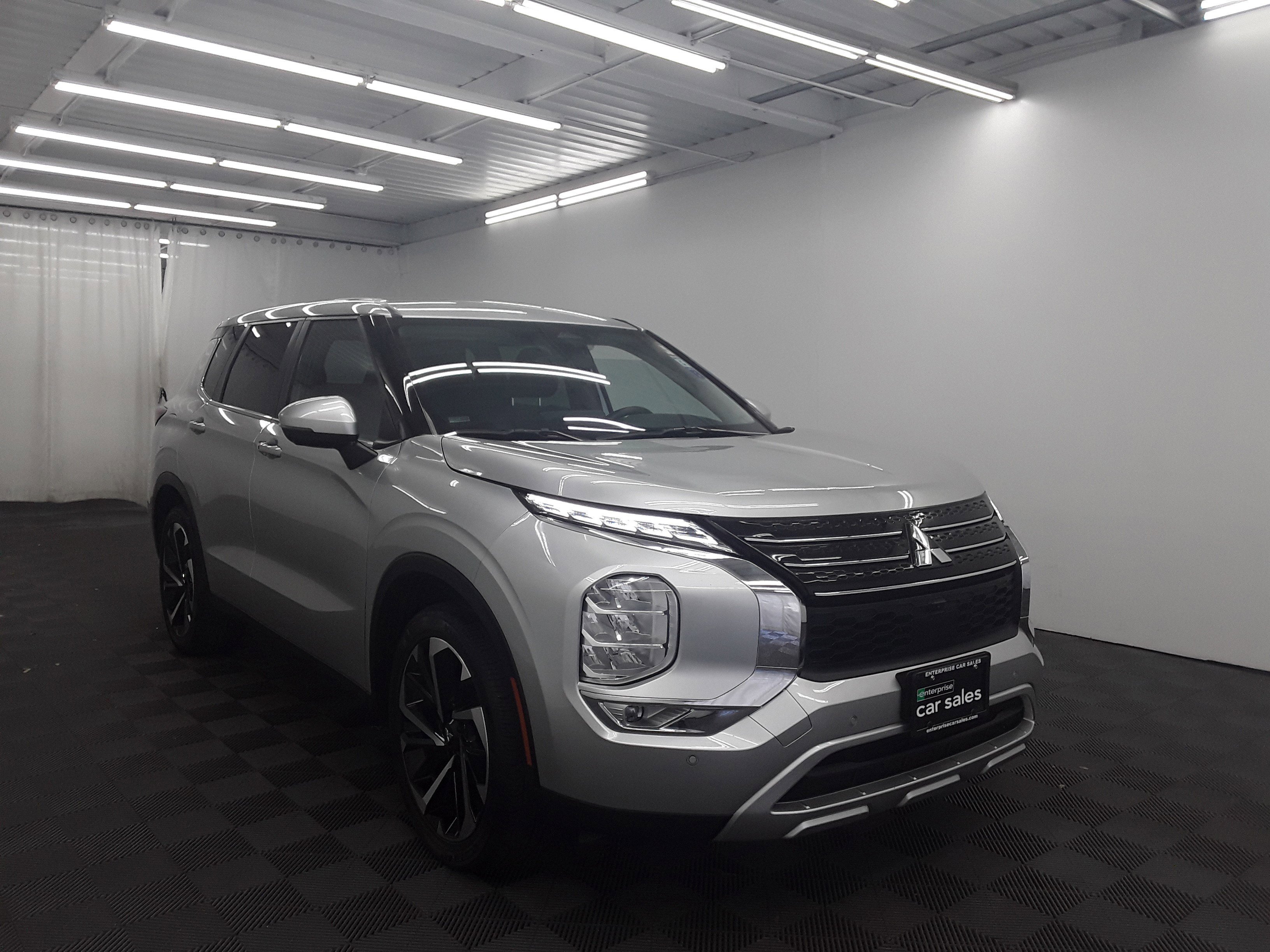 Used 2024 Mitsubishi Outlander SE FWD