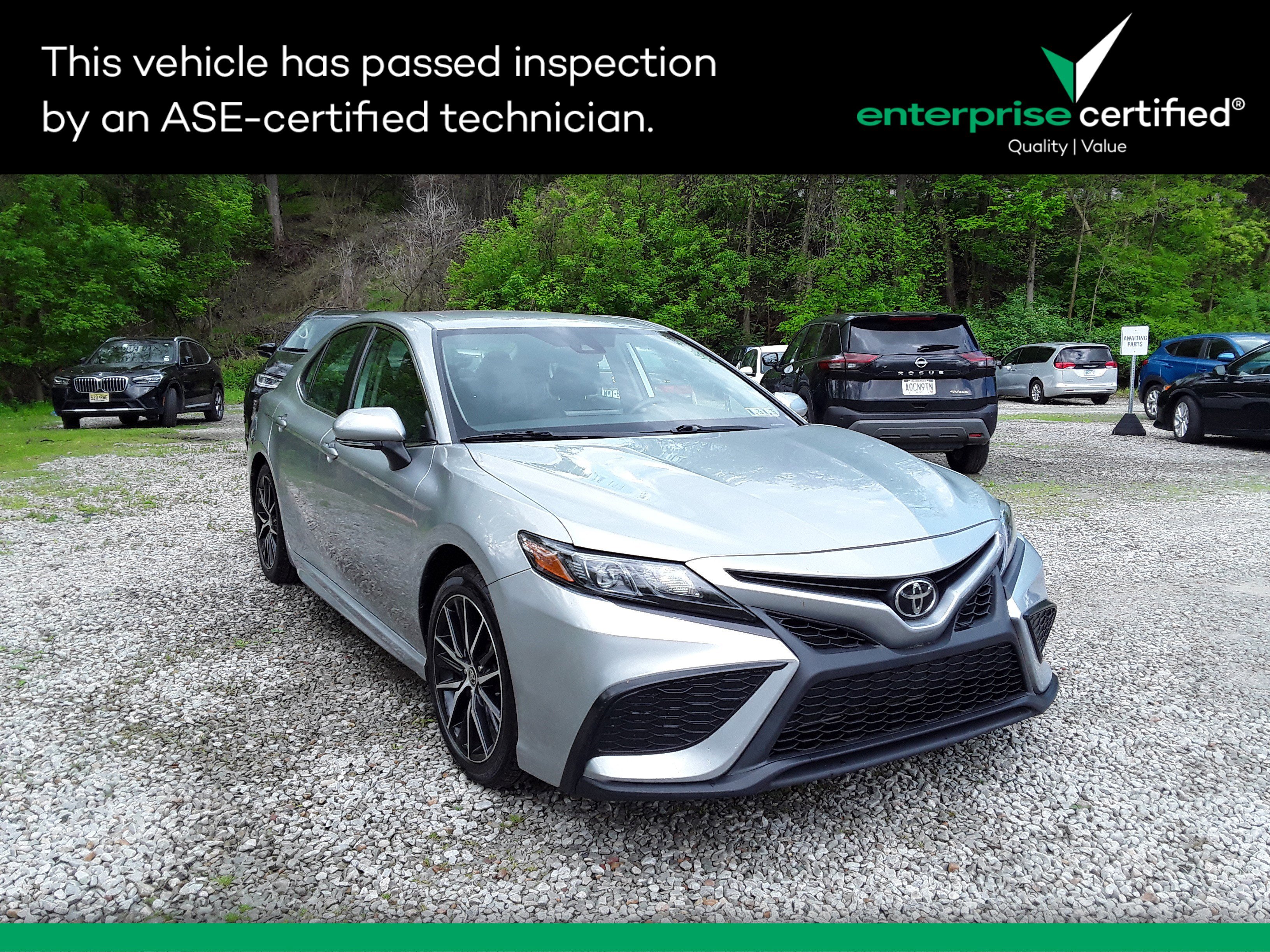 2022 Toyota Camry SE Auto