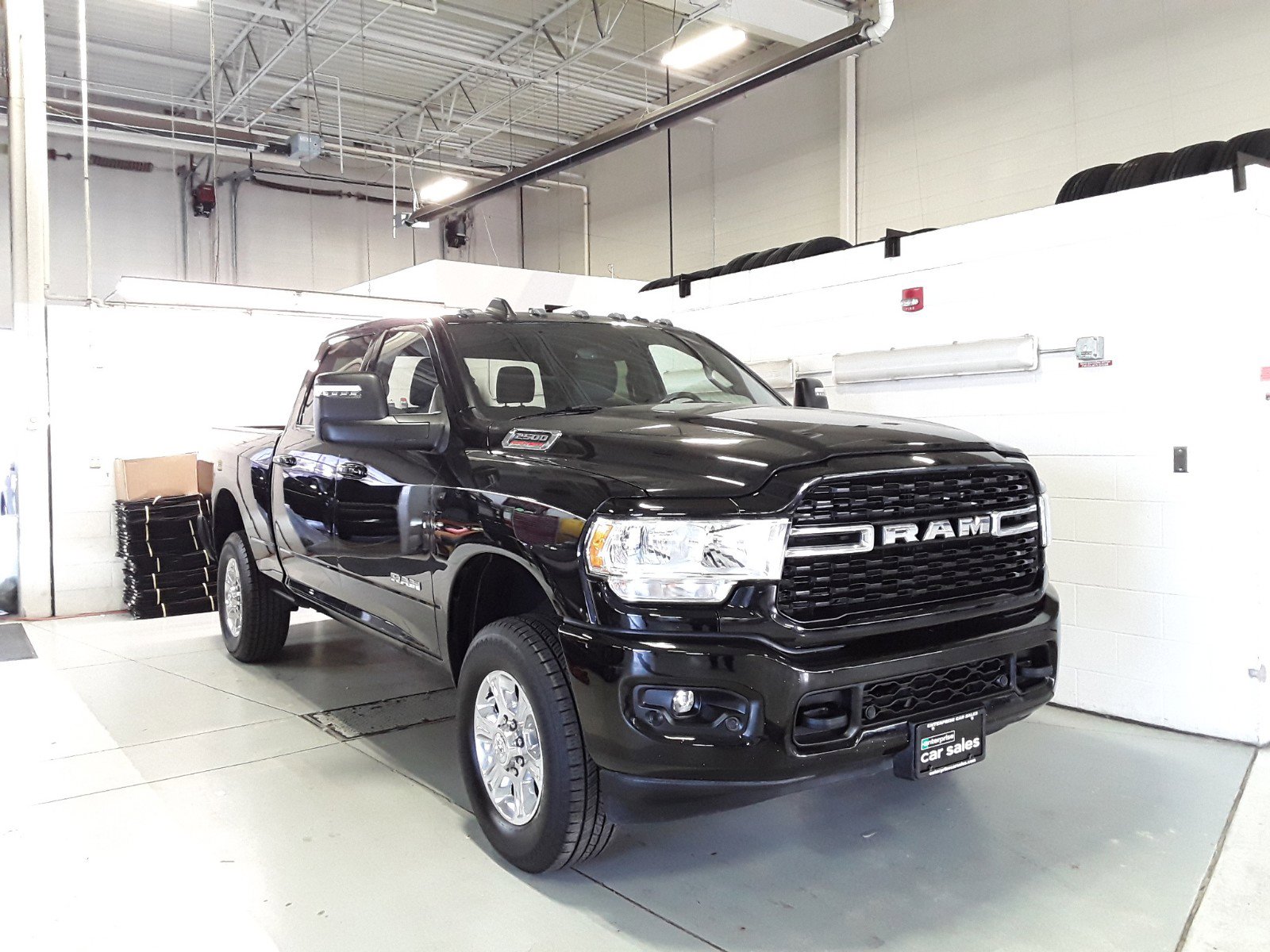 2023 Ram 2500 Big Horn 4x4 Crew Cab 6'4