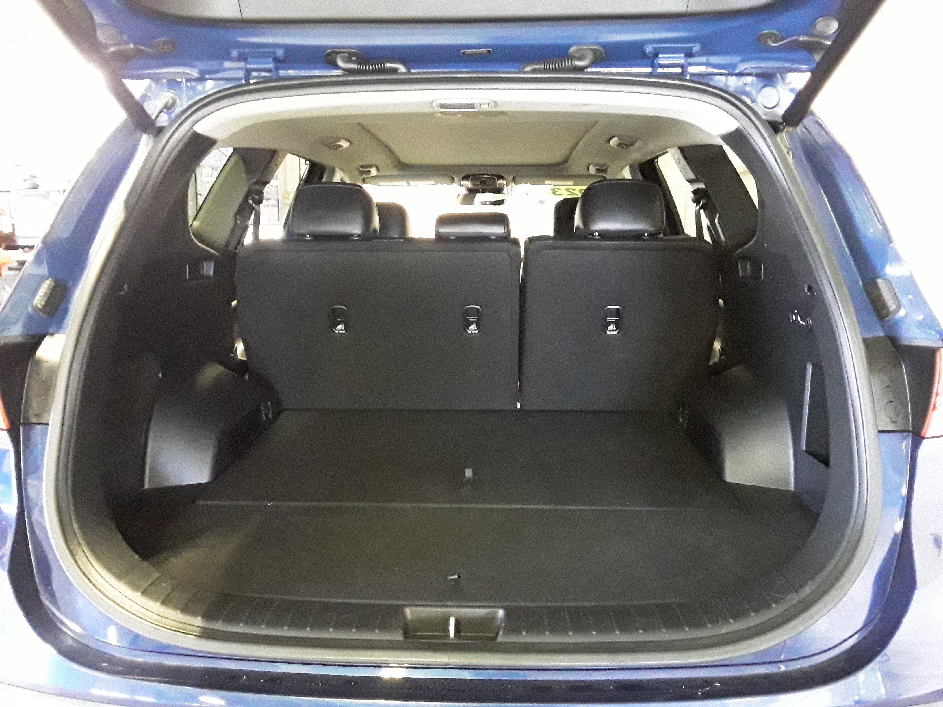 Image 6 of Used 2023 Hyundai Santa Fe SEL AWD