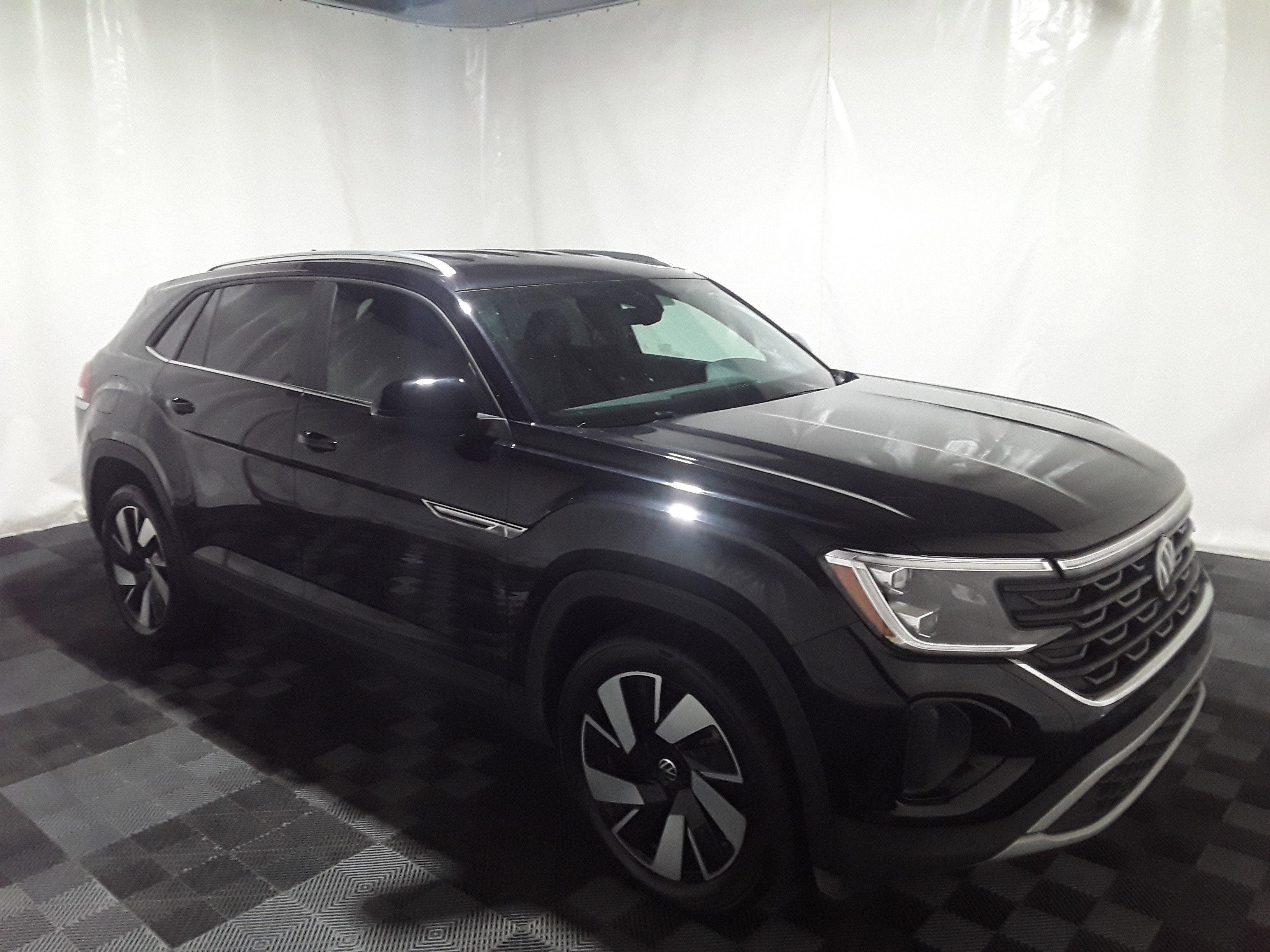 2024 Volkswagen Atlas Cross Sport 2.0T SE w/Technology 4MOTION