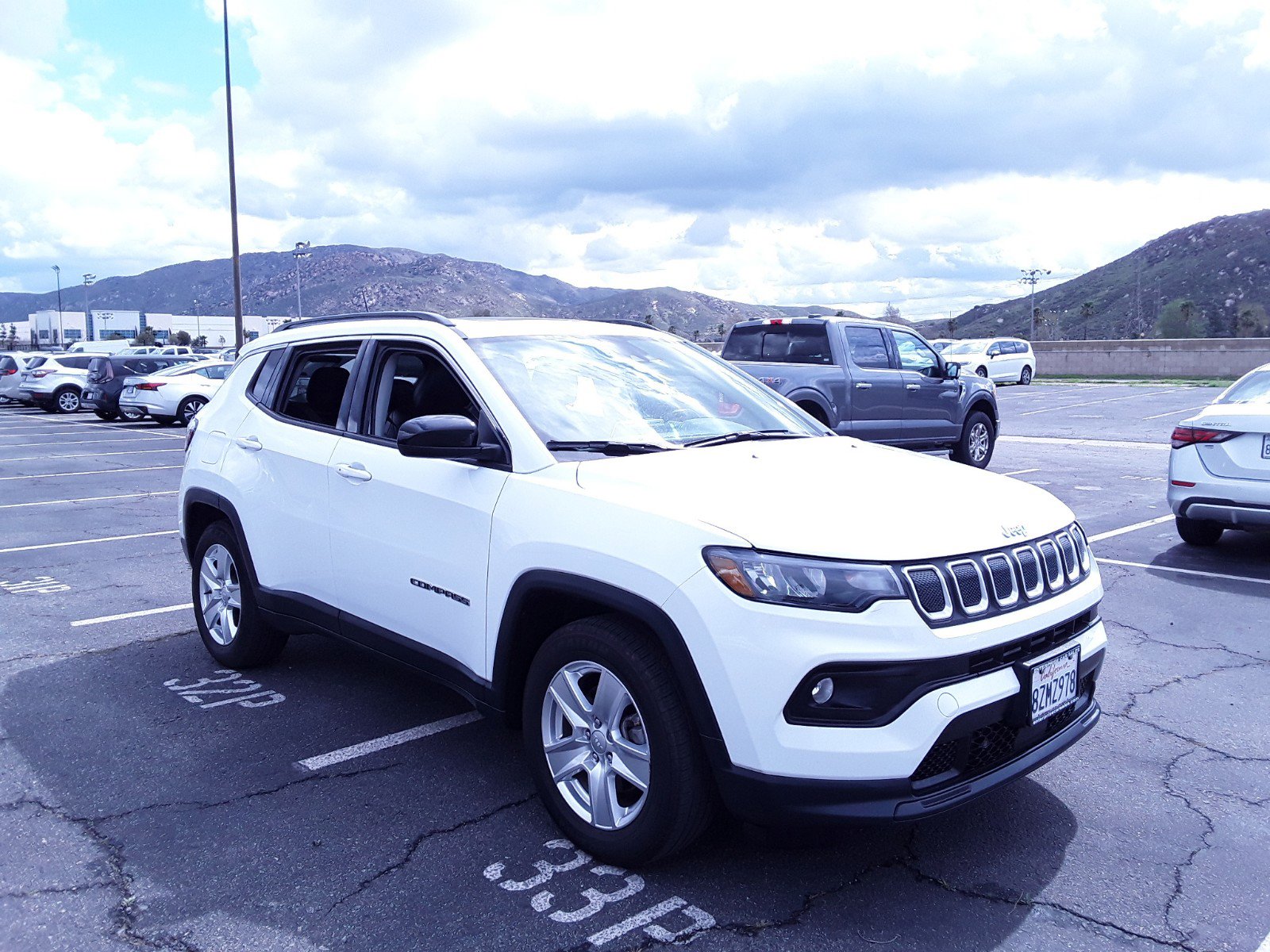 2022 Jeep Compass Latitude FWD