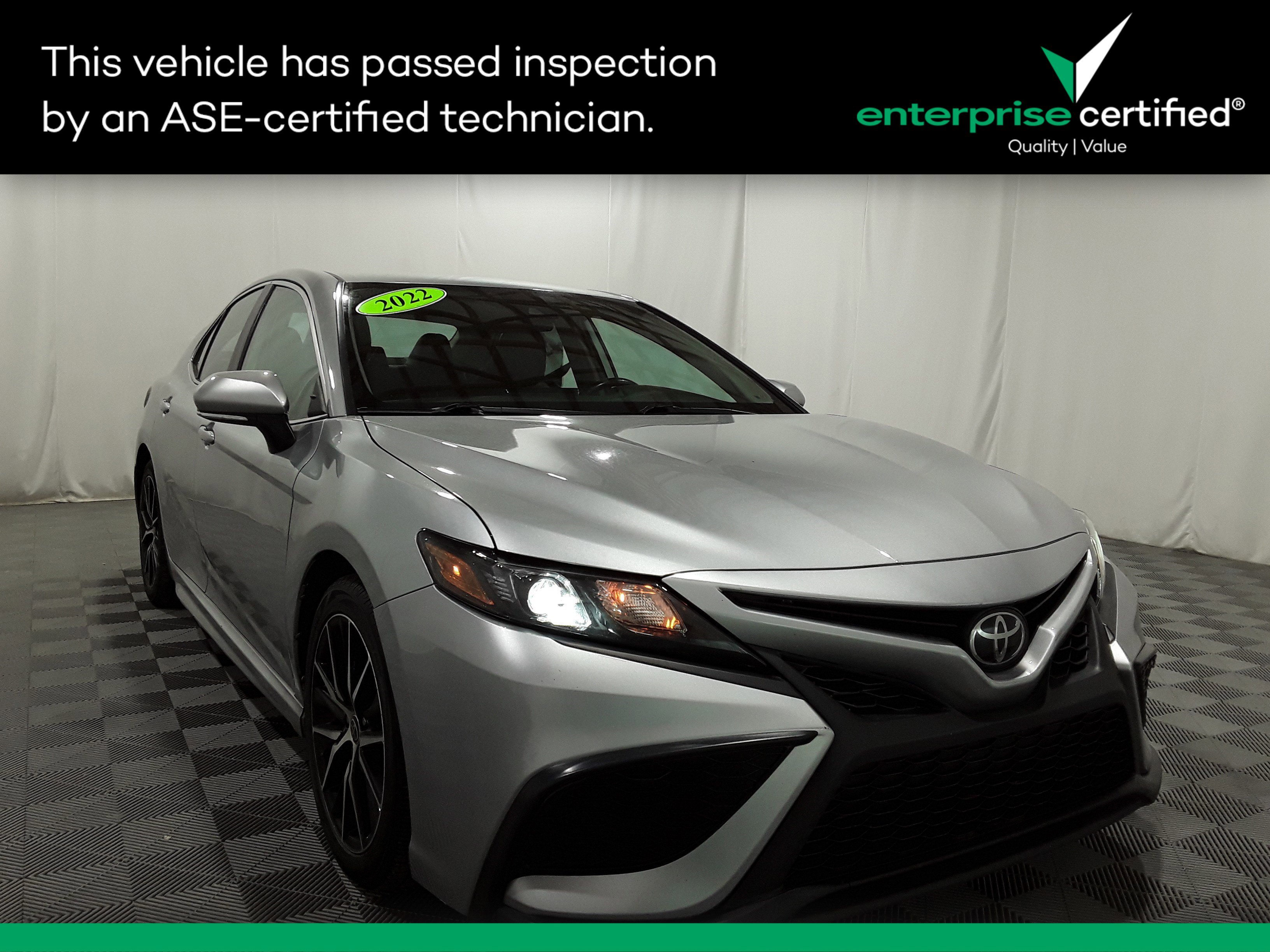 Used 2022 Toyota Camry SE Auto