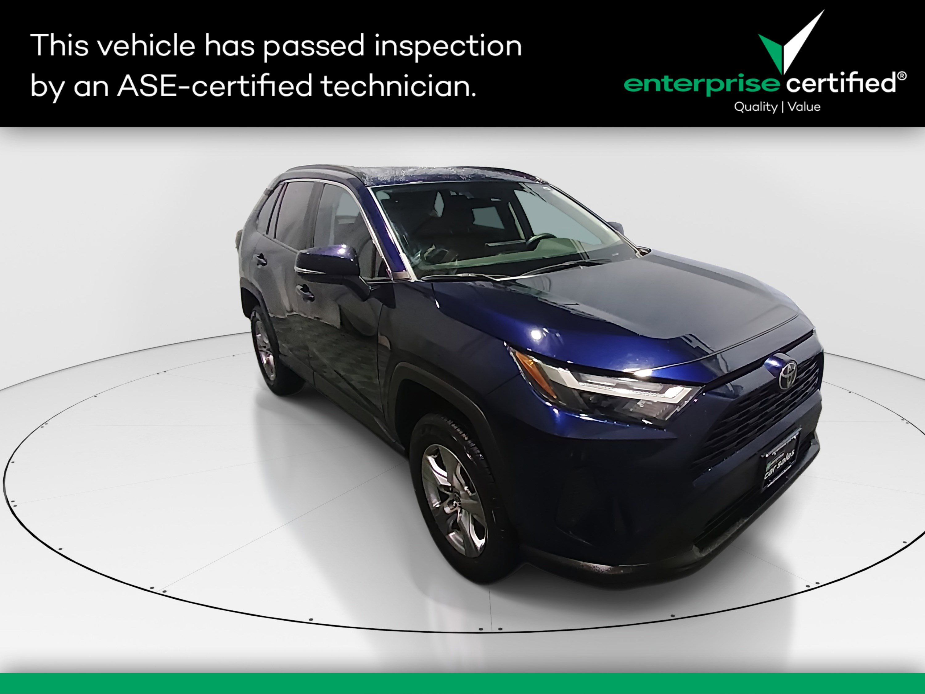 2023 Toyota RAV4 XLE's photo