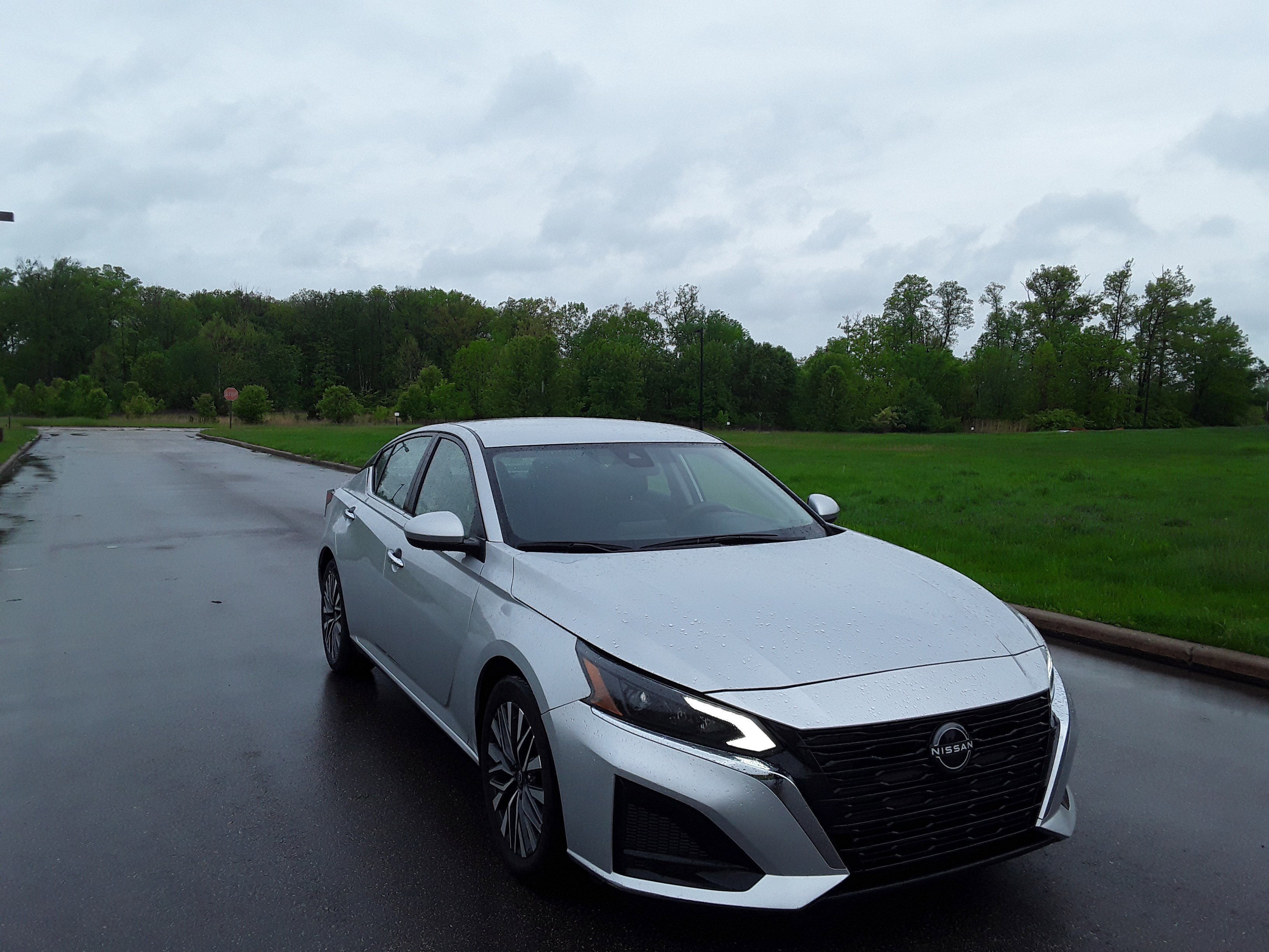 2023 Nissan Altima 2.5 SV Sedan