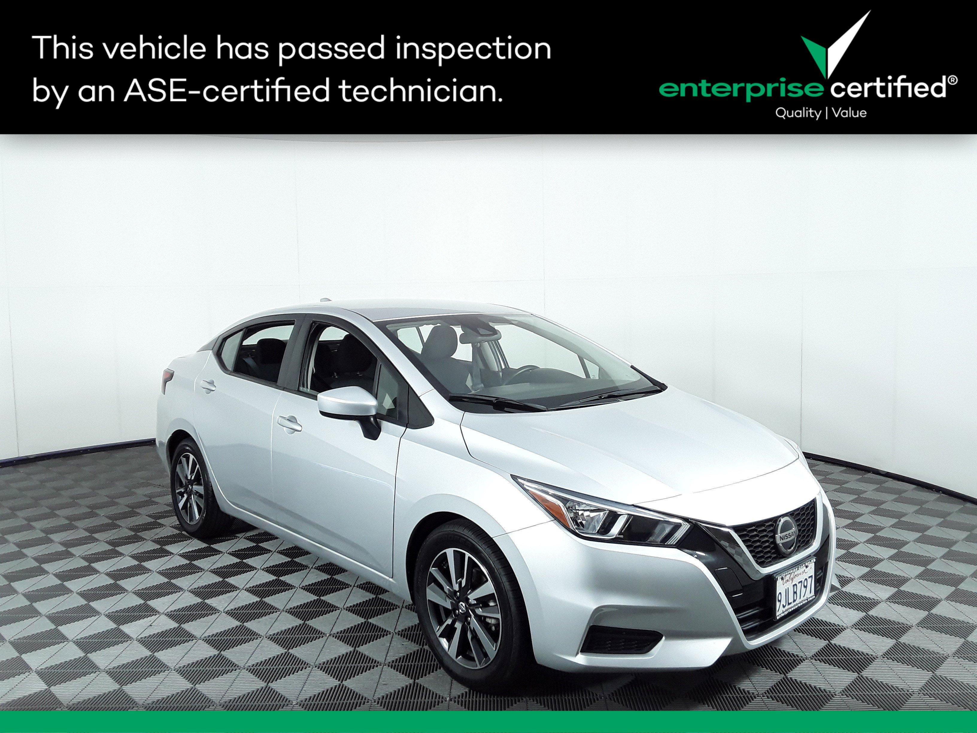2022 Nissan Versa SV CVT