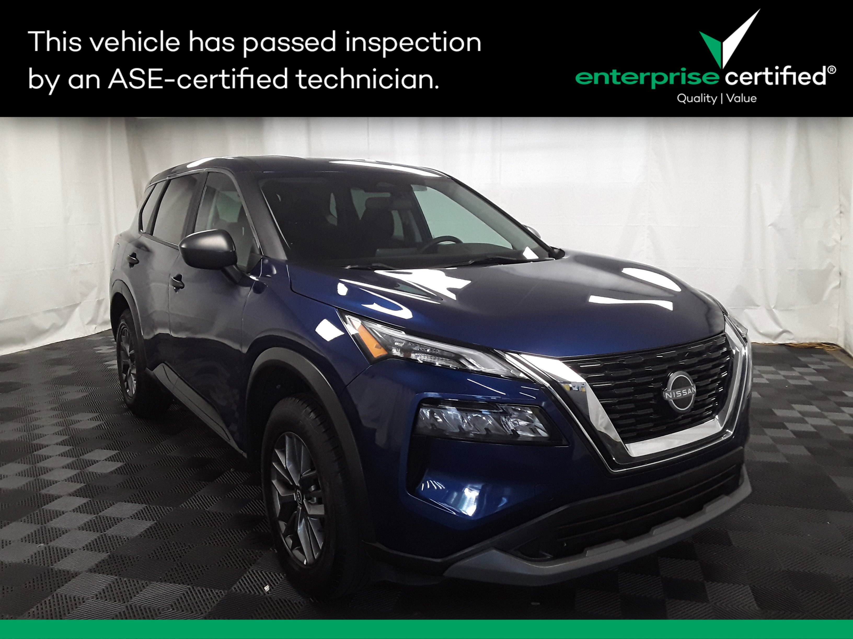 2023 Nissan Rogue S's photo