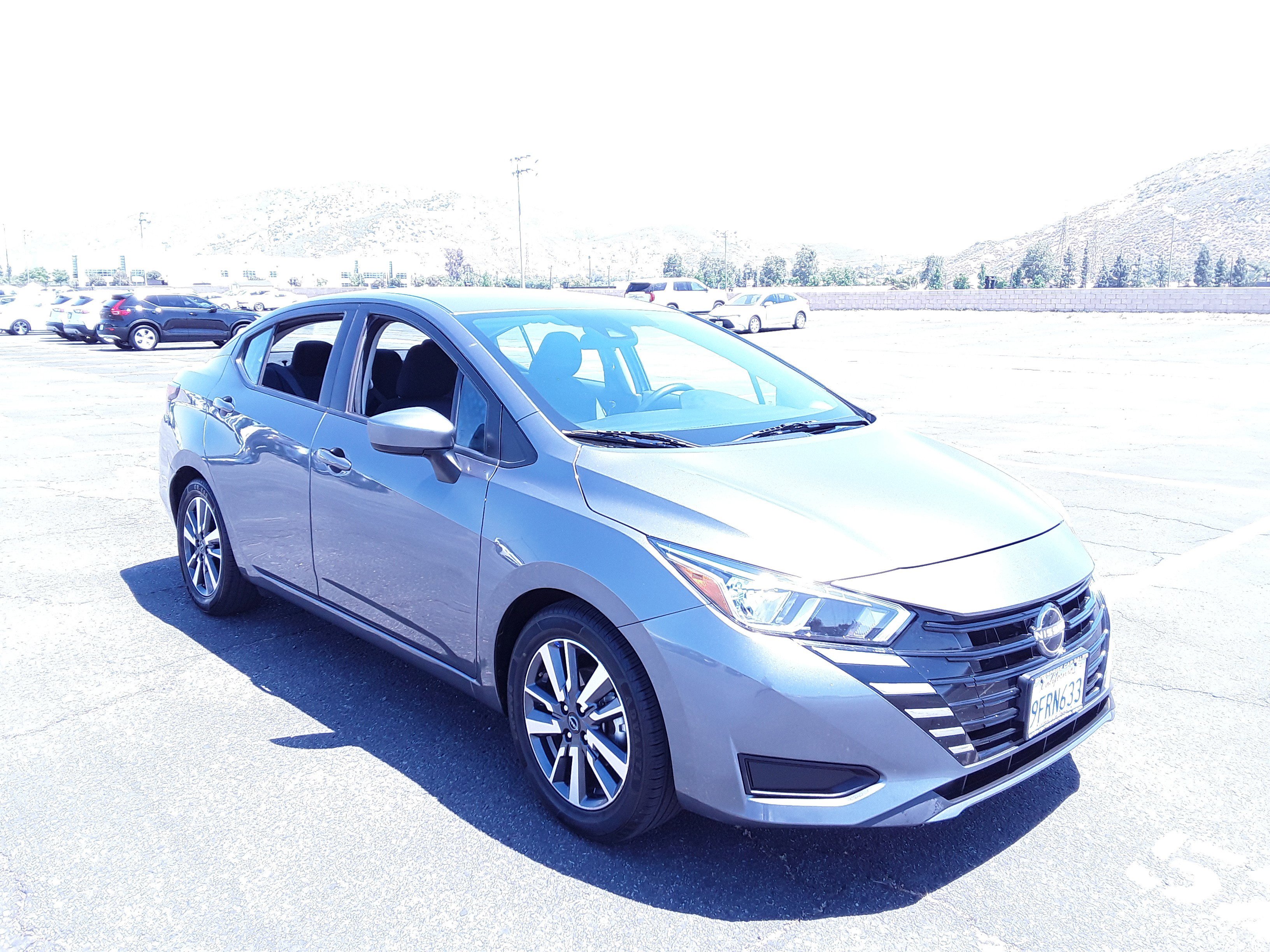 2023 Nissan Versa SV CVT