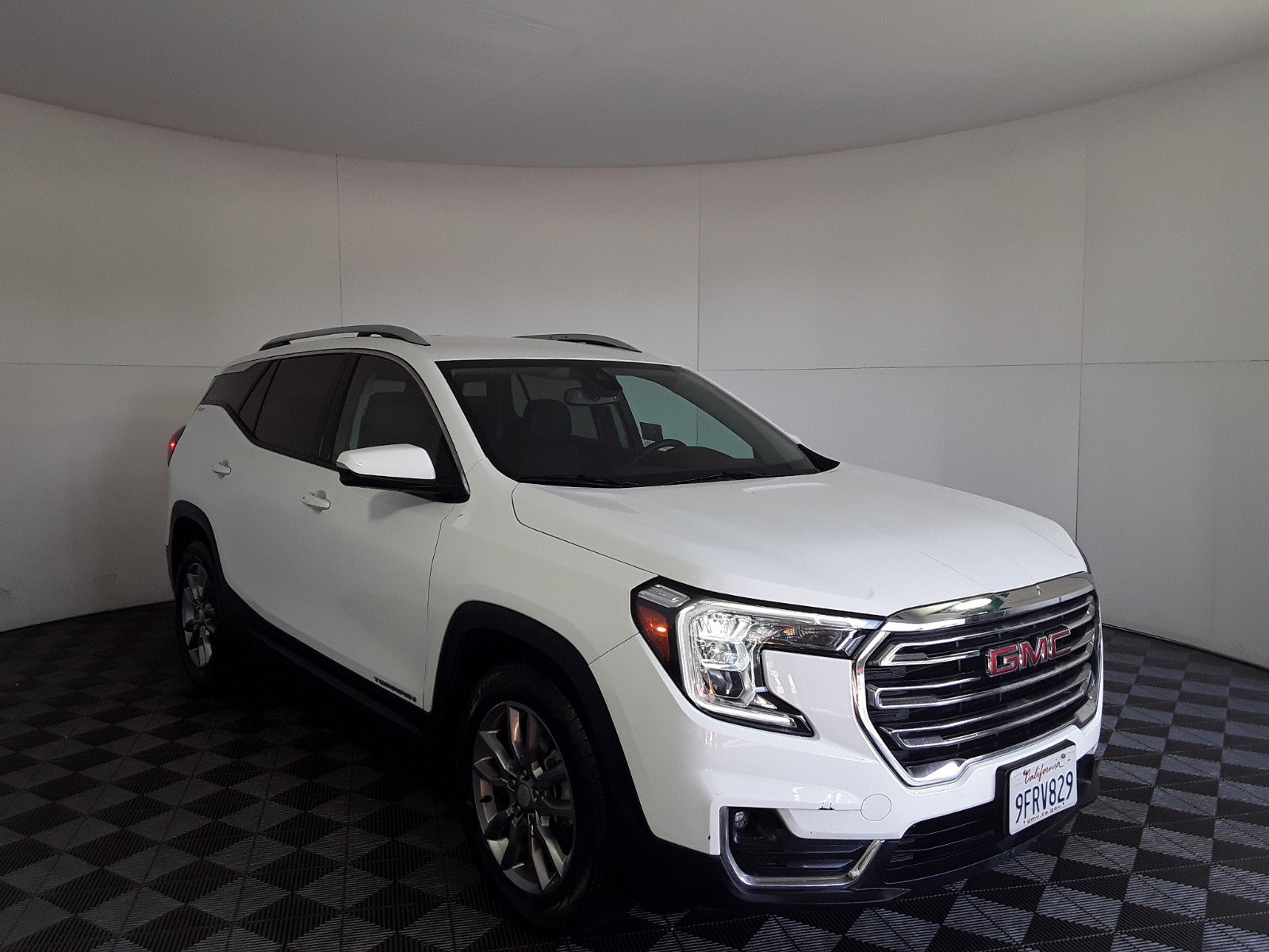 2023 GMC Terrain FWD 4dr SLT